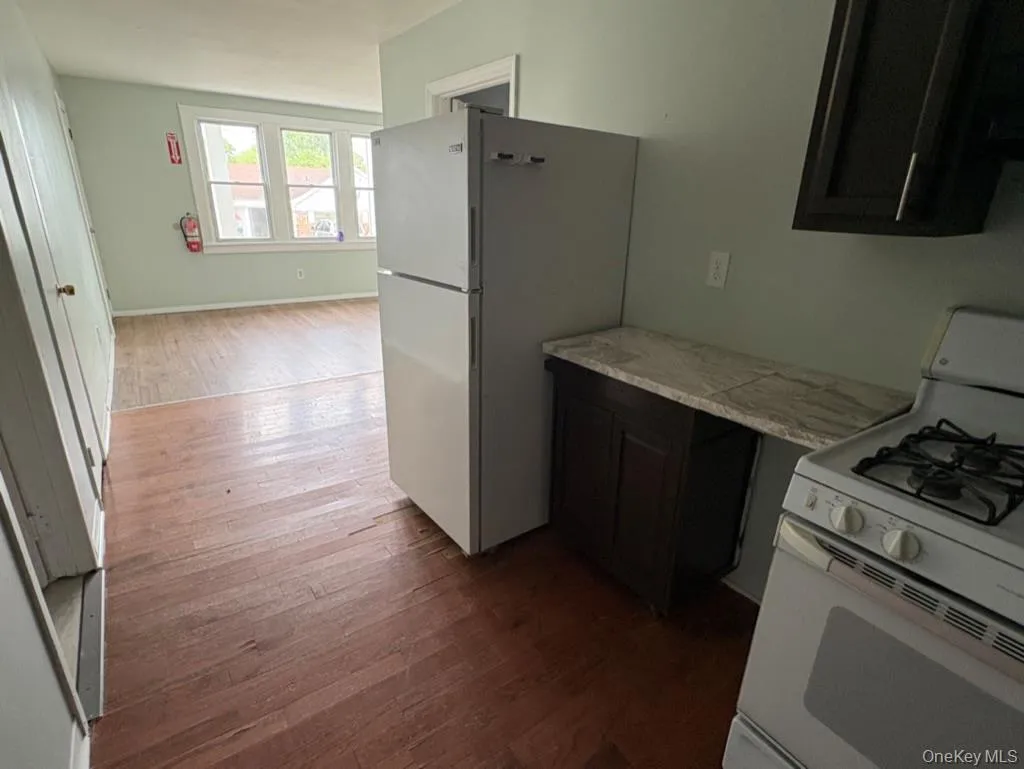 208 Main Street, Montgomery, NY, 1 Bedroom Bedrooms, 4 Rooms Rooms,1 BathroomBathrooms,Residential Lease,For Rent,Main,0,1002488 208 Main Street, Montgomery, NY, 1 Bedroom Bedrooms, 4 Rooms Rooms,1 BathroomBathrooms,Residential Lease,For Rent,Main,0,1002488