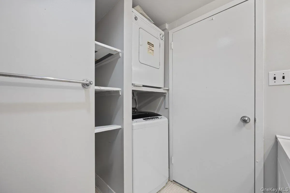 209-33 26th Avenue, New York, NY, 2 Bedrooms Bedrooms, 6 Rooms Rooms,2 BathroomsBathrooms,Residential,For Rent,26th,0,1002489 209-33 26th Avenue, New York, NY, 2 Bedrooms Bedrooms, 6 Rooms Rooms,2 BathroomsBathrooms,Residential,For Rent,26th,0,1002489