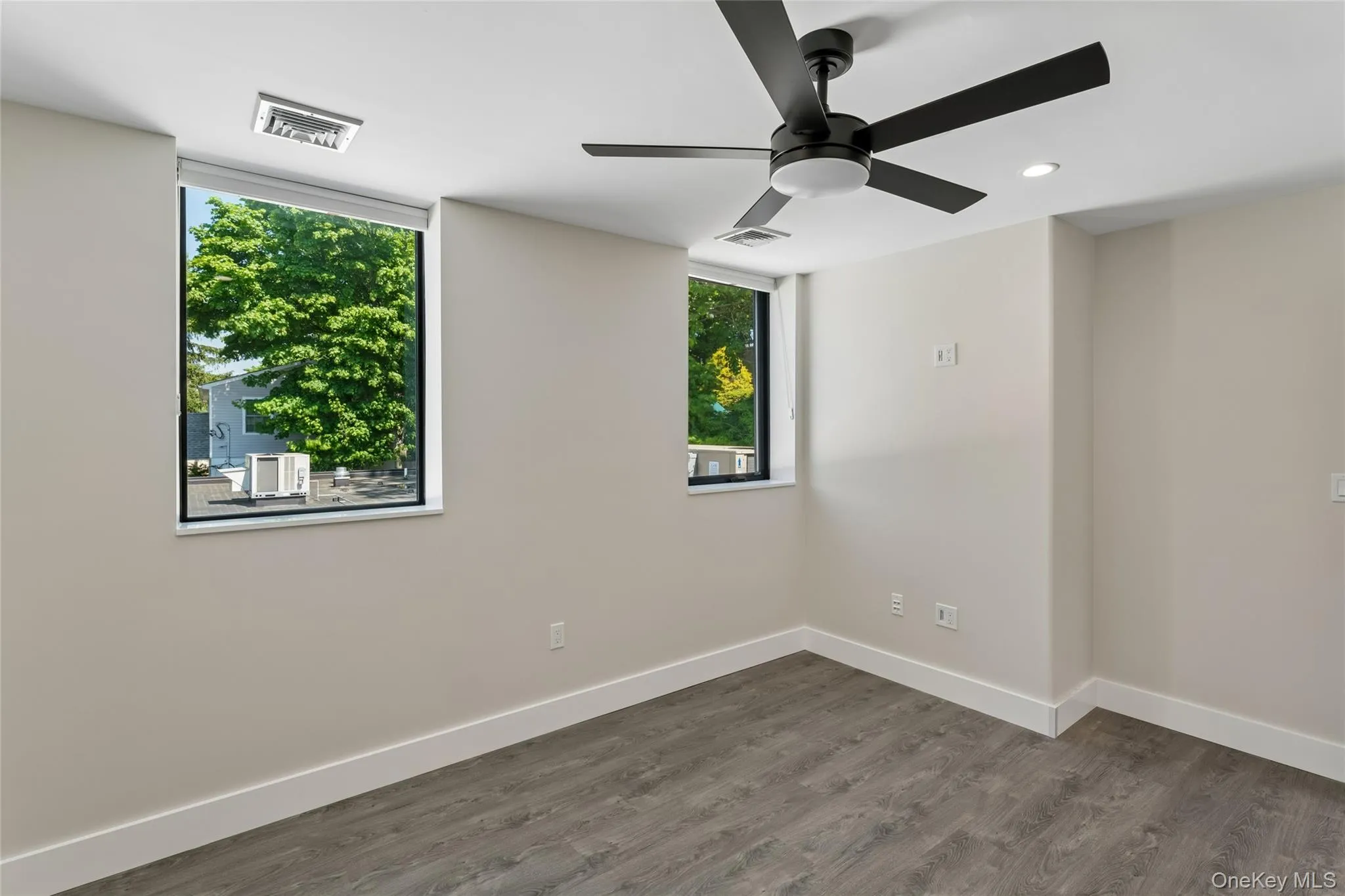 780 New York Avenue, Huntington, NY, 2 Bedrooms Bedrooms, 5 Rooms Rooms,1 BathroomBathrooms,Residential Lease,For Rent,New York,0,1002492 780 New York Avenue, Huntington, NY, 2 Bedrooms Bedrooms, 5 Rooms Rooms,1 BathroomBathrooms,Residential Lease,For Rent,New York,0,1002492