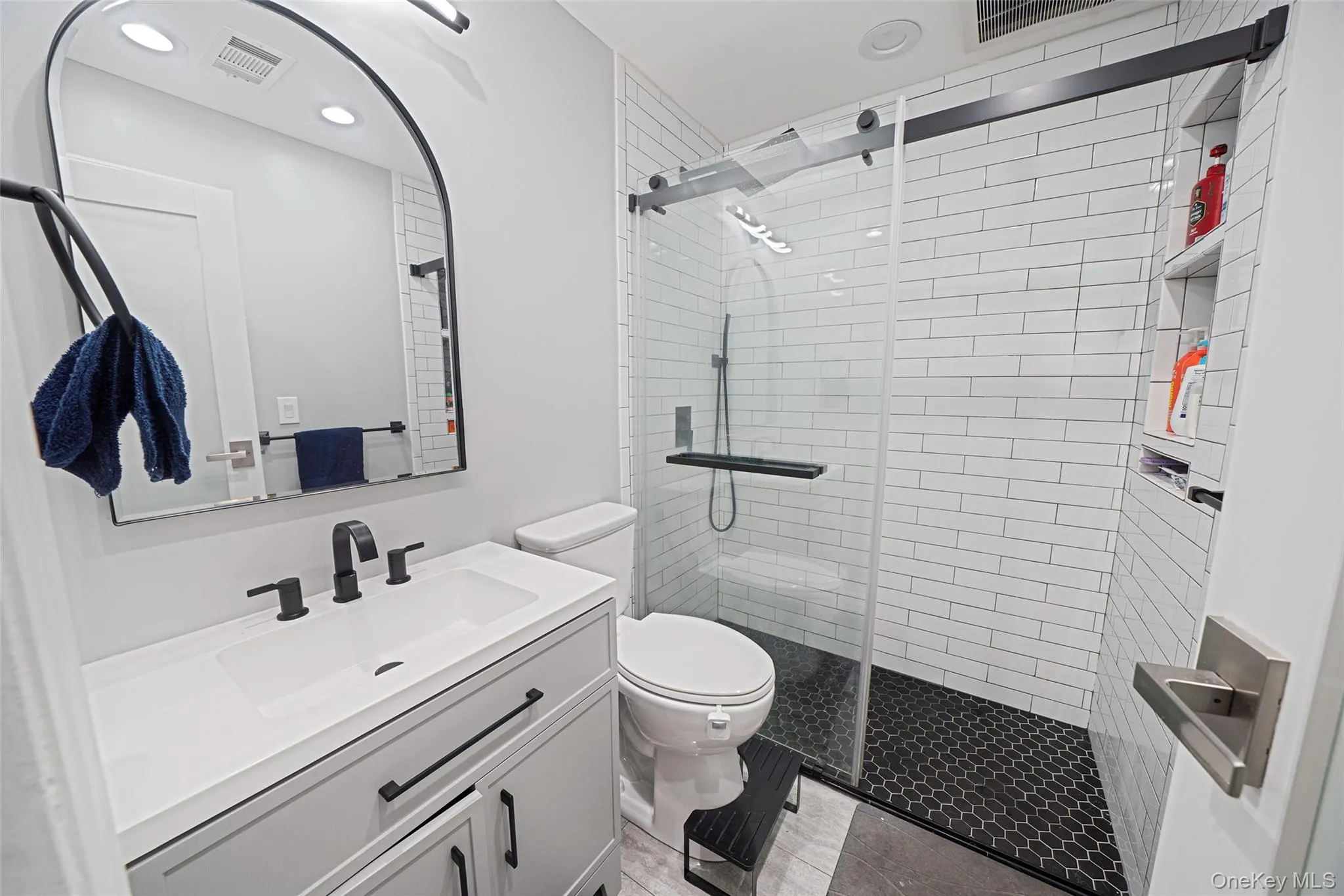 2 Clubhouse Circle, Islip, NY, 2 Bedrooms Bedrooms, 5 Rooms Rooms,1 BathroomBathrooms,Residential,For Rent,Clubhouse,0,1002494 2 Clubhouse Circle, Islip, NY, 2 Bedrooms Bedrooms, 5 Rooms Rooms,1 BathroomBathrooms,Residential,For Rent,Clubhouse,0,1002494