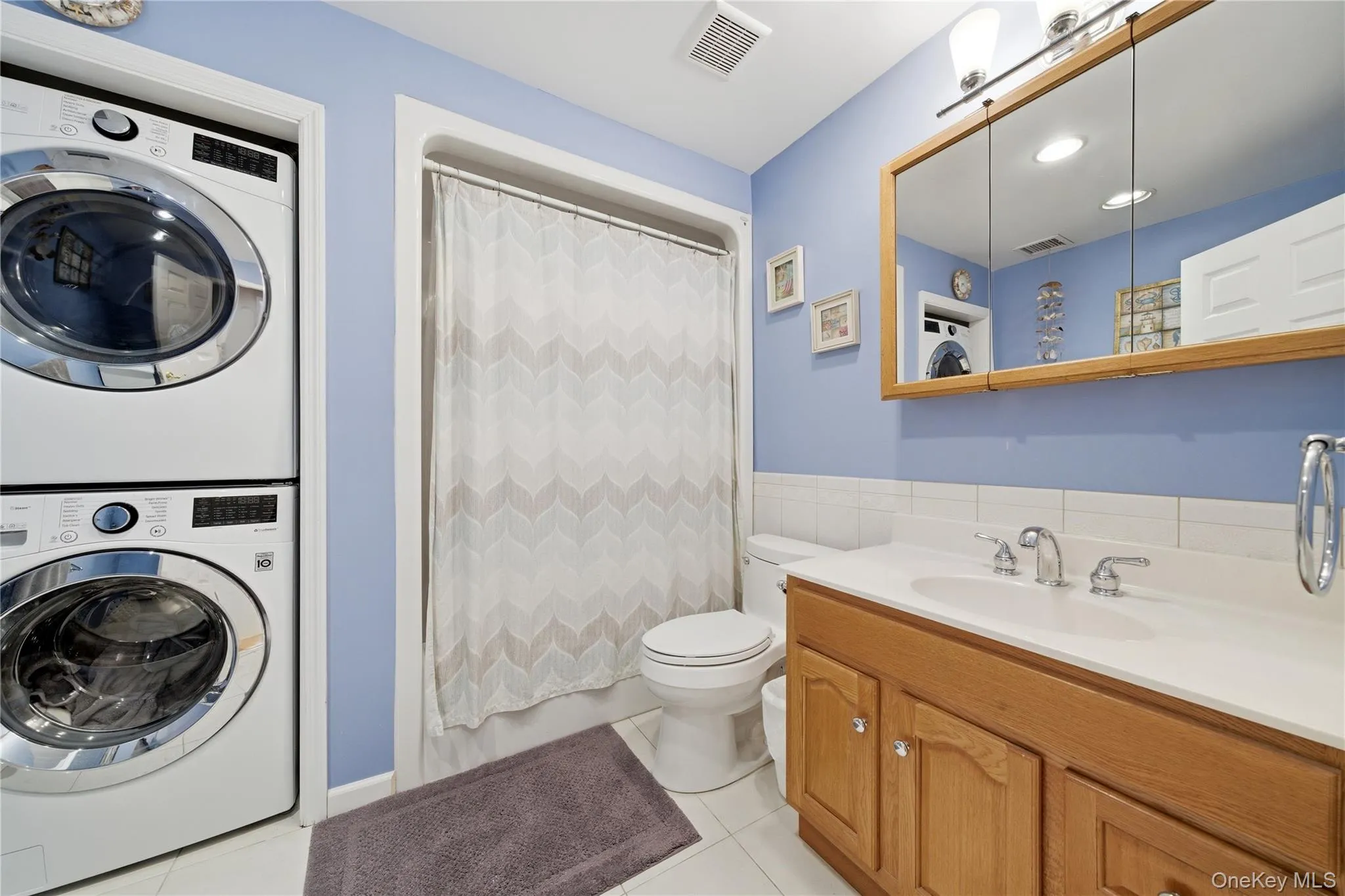93 Meroke Lane, Islip, NY, 6 Bedrooms Bedrooms, 11 Rooms Rooms,3 BathroomsBathrooms,Residential,For Rent,Meroke,0,1002498 93 Meroke Lane, Islip, NY, 6 Bedrooms Bedrooms, 11 Rooms Rooms,3 BathroomsBathrooms,Residential,For Rent,Meroke,0,1002498
