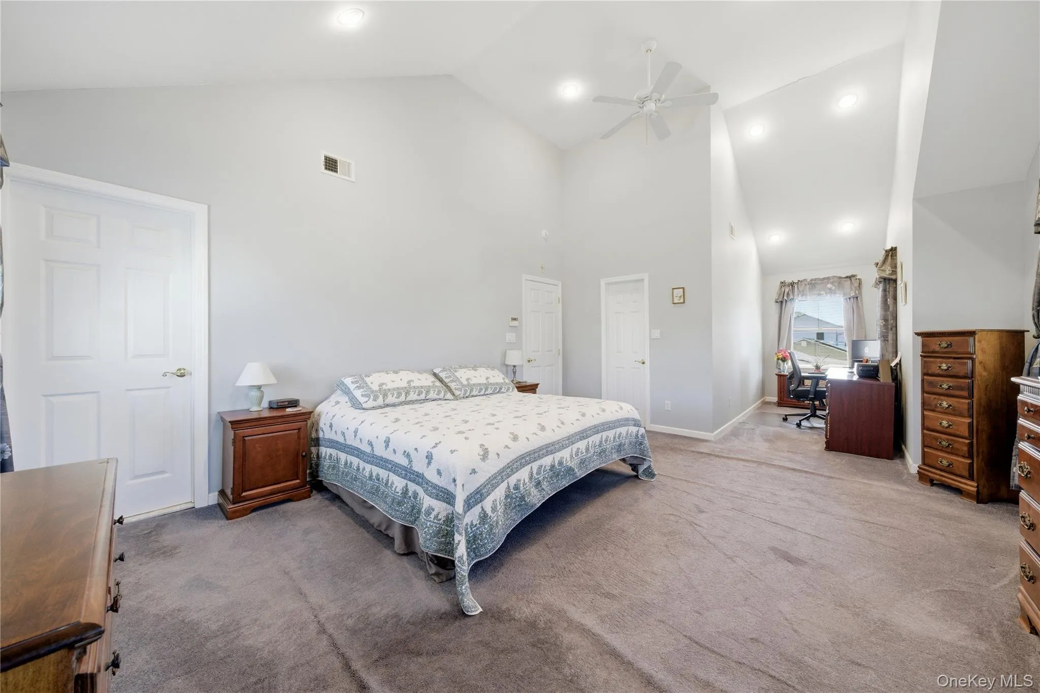 93 Meroke Lane, Islip, NY, 6 Bedrooms Bedrooms, 11 Rooms Rooms,3 BathroomsBathrooms,Residential,For Rent,Meroke,0,1002498 93 Meroke Lane, Islip, NY, 6 Bedrooms Bedrooms, 11 Rooms Rooms,3 BathroomsBathrooms,Residential,For Rent,Meroke,0,1002498