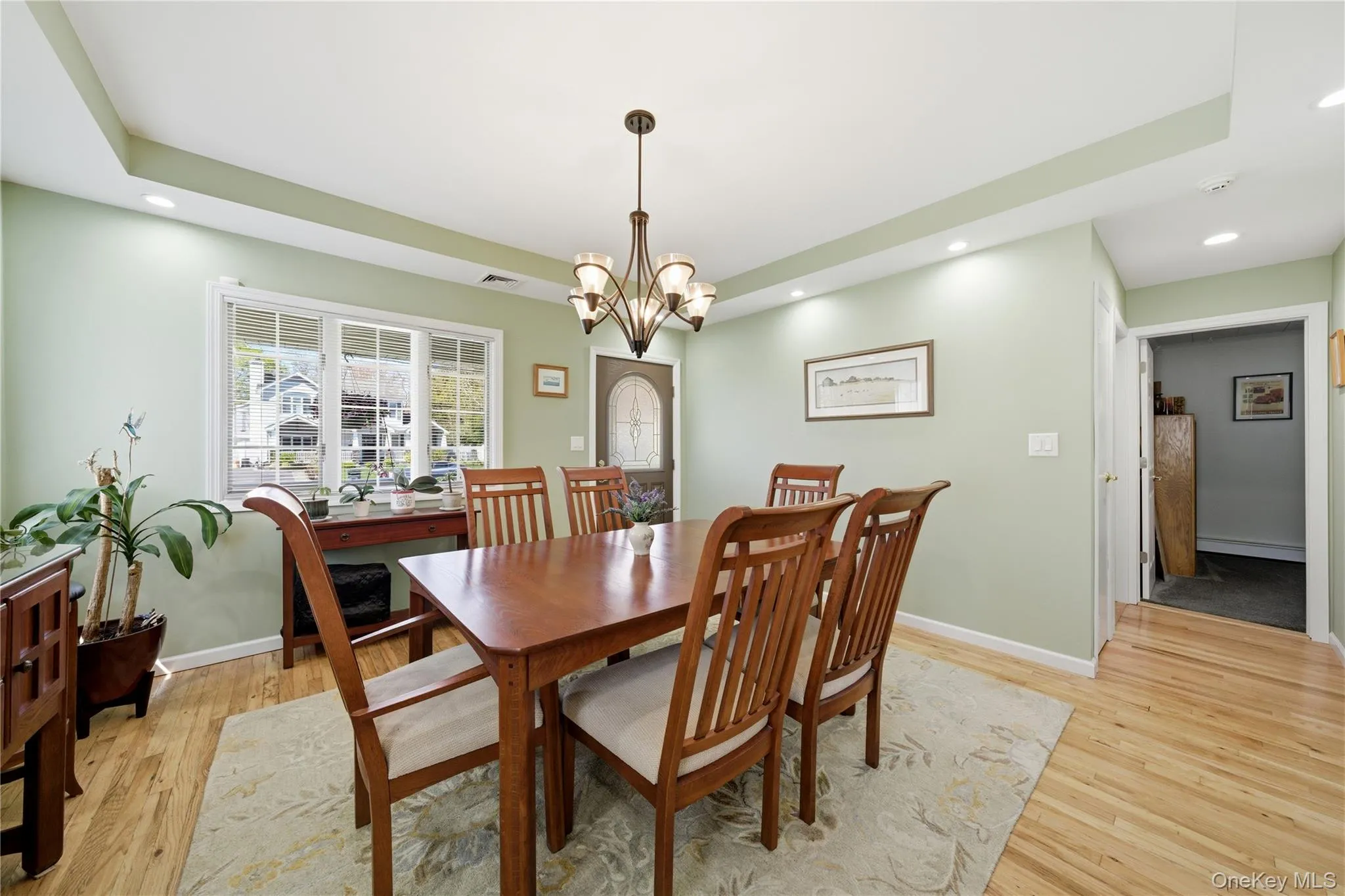 93 Meroke Lane, Islip, NY, 6 Bedrooms Bedrooms, 11 Rooms Rooms,3 BathroomsBathrooms,Residential,For Rent,Meroke,0,1002498 93 Meroke Lane, Islip, NY, 6 Bedrooms Bedrooms, 11 Rooms Rooms,3 BathroomsBathrooms,Residential,For Rent,Meroke,0,1002498