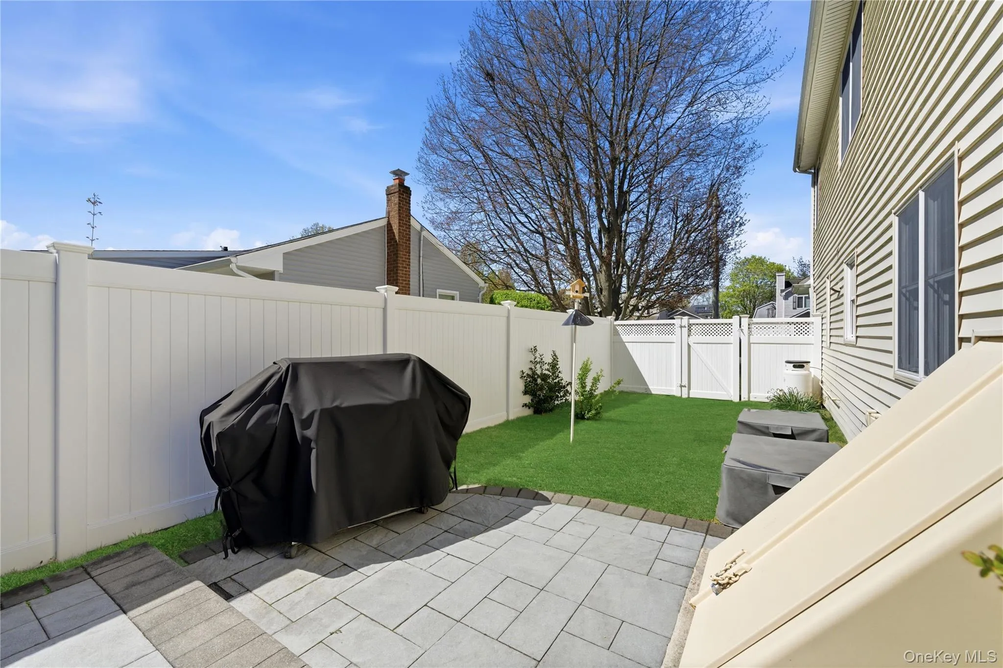 93 Meroke Lane, Islip, NY, 6 Bedrooms Bedrooms, 11 Rooms Rooms,3 BathroomsBathrooms,Residential,For Rent,Meroke,0,1002498 93 Meroke Lane, Islip, NY, 6 Bedrooms Bedrooms, 11 Rooms Rooms,3 BathroomsBathrooms,Residential,For Rent,Meroke,0,1002498