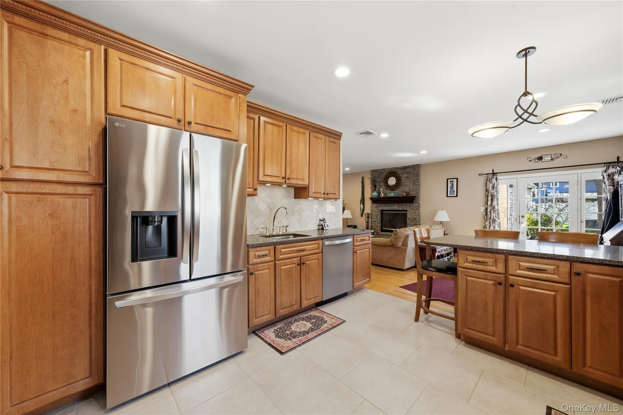 93 Meroke Lane, Islip, NY, 6 Bedrooms Bedrooms, 11 Rooms Rooms,3 BathroomsBathrooms,Residential,For Rent,Meroke,0,1002498 93 Meroke Lane, Islip, NY, 6 Bedrooms Bedrooms, 11 Rooms Rooms,3 BathroomsBathrooms,Residential,For Rent,Meroke,0,1002498