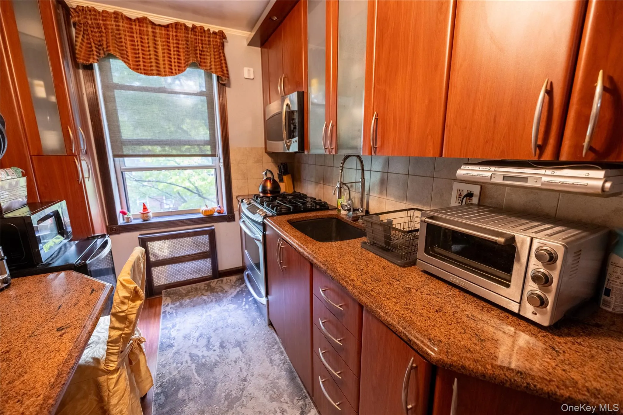 120-10 85th Avenue, New York, NY, 2 Bedrooms Bedrooms, 5 Rooms Rooms,1 BathroomBathrooms,Residential,For Rent,85th,0,1002502 120-10 85th Avenue, New York, NY, 2 Bedrooms Bedrooms, 5 Rooms Rooms,1 BathroomBathrooms,Residential,For Rent,85th,0,1002502