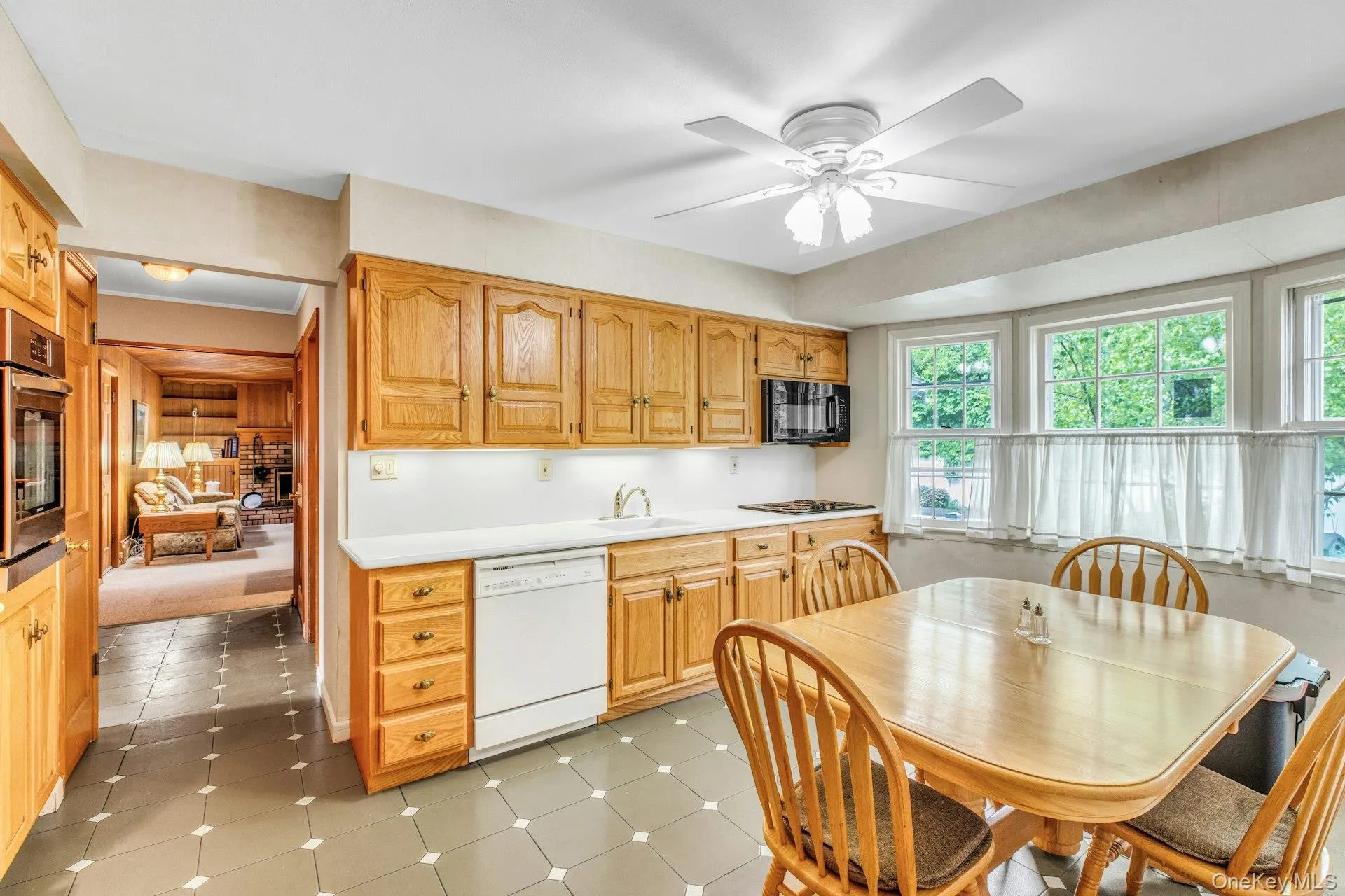 15 Palmer Drive, Islip, NY, 4 Bedrooms Bedrooms, 9 Rooms Rooms,2 BathroomsBathrooms,Residential,For Rent,Palmer,0,1002508 15 Palmer Drive, Islip, NY, 4 Bedrooms Bedrooms, 9 Rooms Rooms,2 BathroomsBathrooms,Residential,For Rent,Palmer,0,1002508