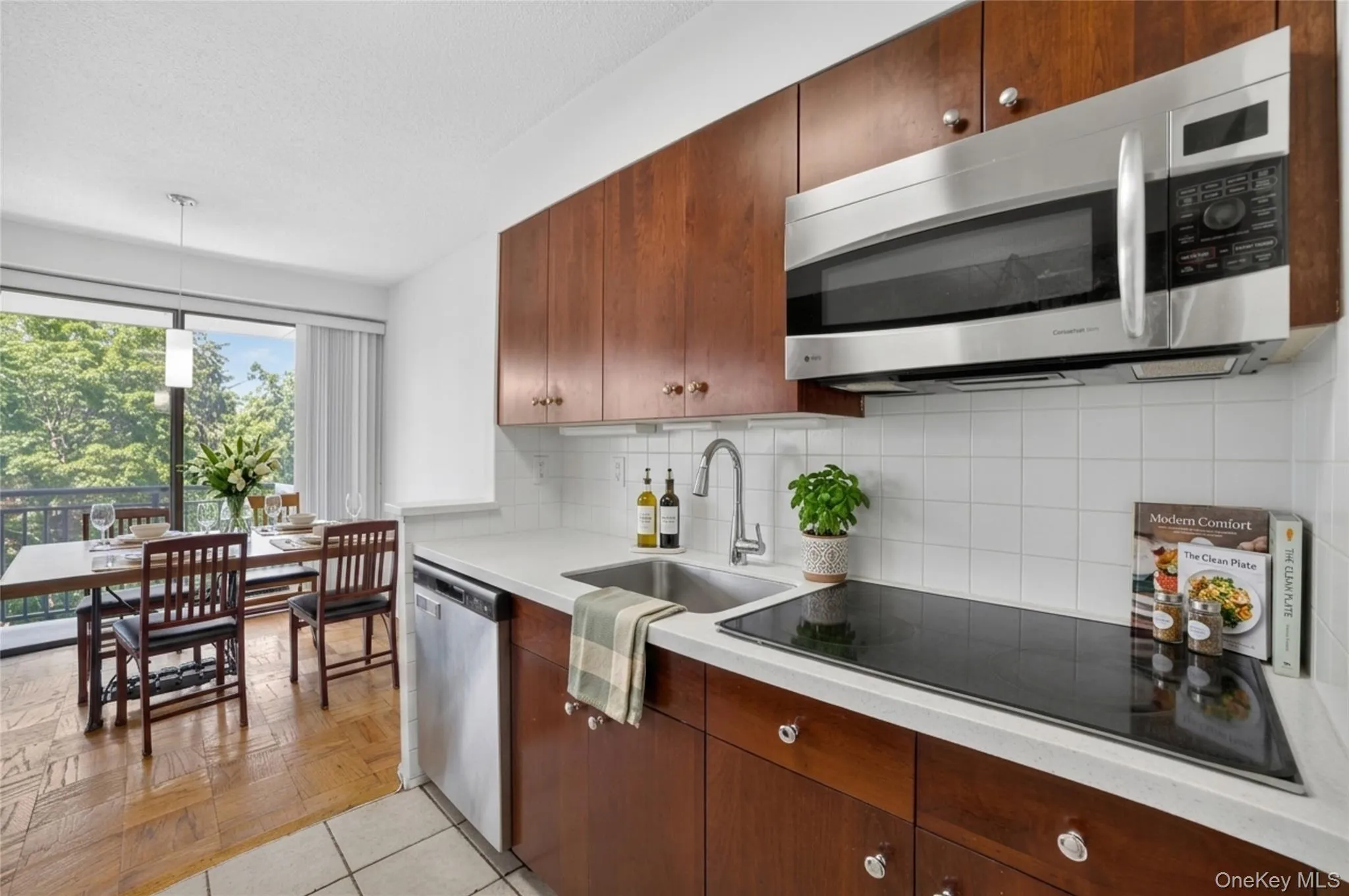 15 Stewart Place, White Plains, NY, 2 Bedrooms Bedrooms, 6 Rooms Rooms,2 BathroomsBathrooms,Residential,For Rent,Stewart,0,1002509 15 Stewart Place, White Plains, NY, 2 Bedrooms Bedrooms, 6 Rooms Rooms,2 BathroomsBathrooms,Residential,For Rent,Stewart,0,1002509