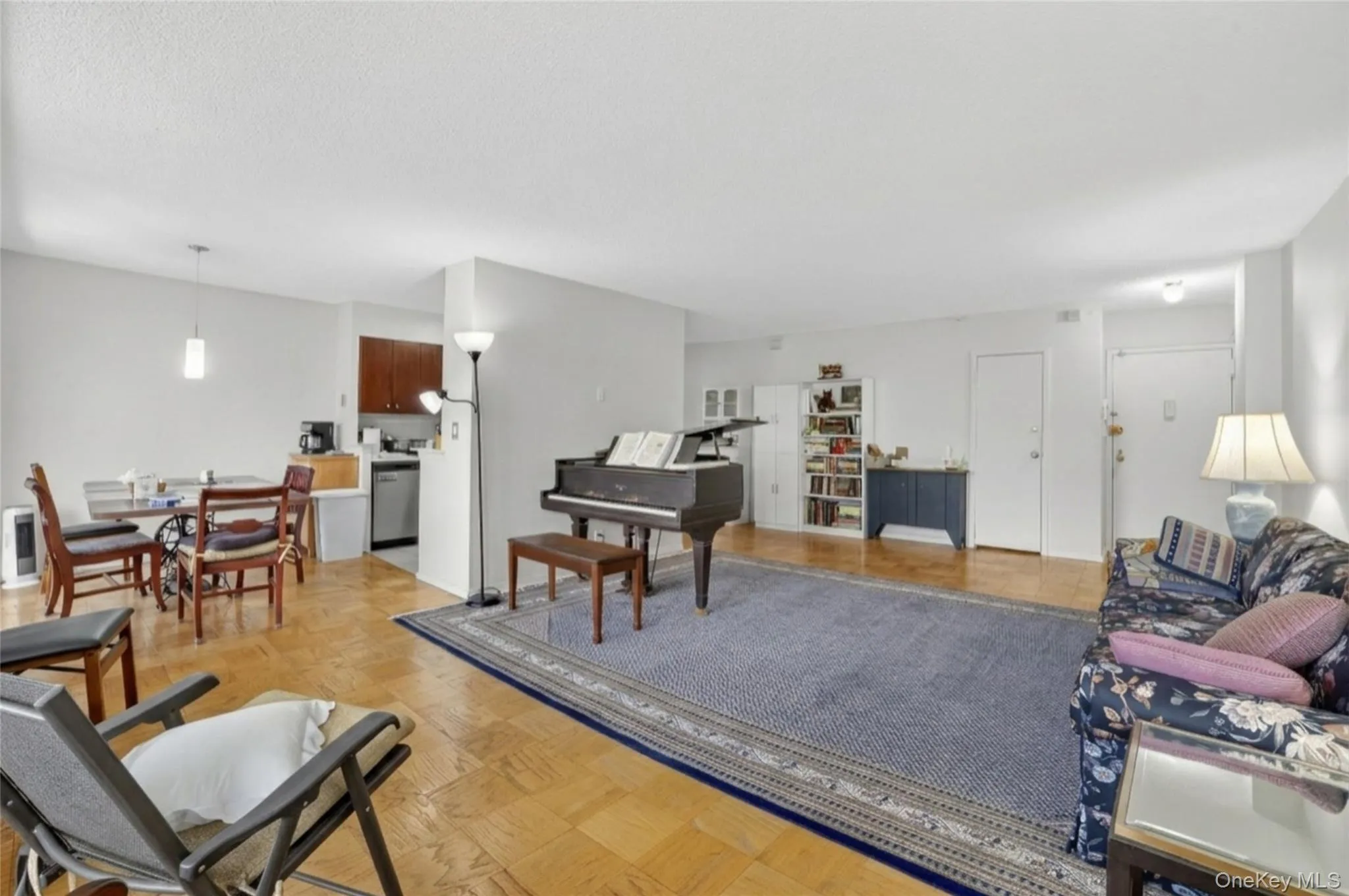 15 Stewart Place, White Plains, NY, 2 Bedrooms Bedrooms, 6 Rooms Rooms,2 BathroomsBathrooms,Residential,For Rent,Stewart,0,1002509 15 Stewart Place, White Plains, NY, 2 Bedrooms Bedrooms, 6 Rooms Rooms,2 BathroomsBathrooms,Residential,For Rent,Stewart,0,1002509