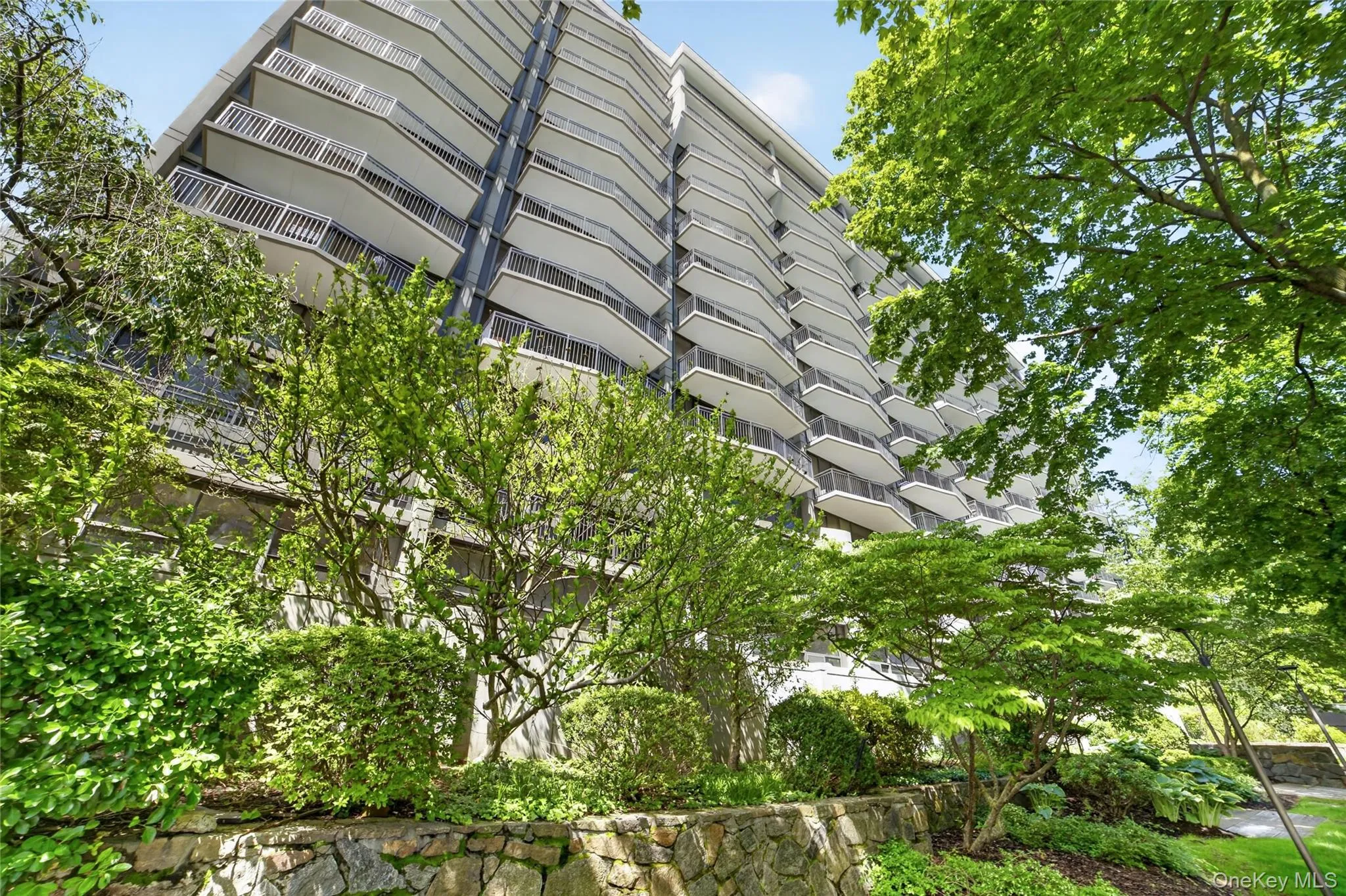 15 Stewart Place, White Plains, NY, 2 Bedrooms Bedrooms, 6 Rooms Rooms,2 BathroomsBathrooms,Residential,For Rent,Stewart,0,1002509 15 Stewart Place, White Plains, NY, 2 Bedrooms Bedrooms, 6 Rooms Rooms,2 BathroomsBathrooms,Residential,For Rent,Stewart,0,1002509