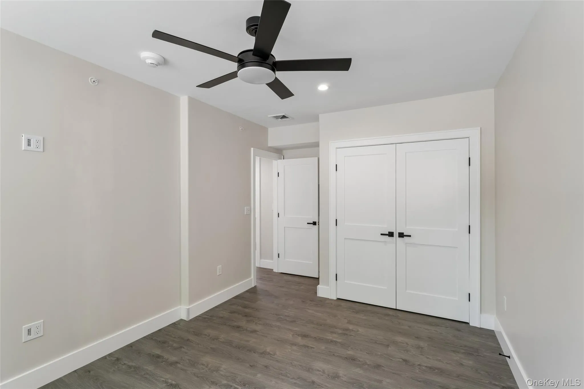 780 New York Avenue, Huntington, NY, 1 Bedroom Bedrooms, 5 Rooms Rooms,1 BathroomBathrooms,Residential Lease,For Rent,New York,0,1002511 780 New York Avenue, Huntington, NY, 1 Bedroom Bedrooms, 5 Rooms Rooms,1 BathroomBathrooms,Residential Lease,For Rent,New York,0,1002511