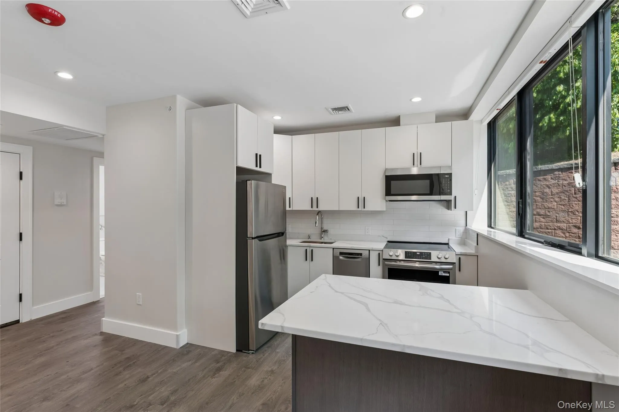 780 New York Avenue, Huntington, NY, 1 Bedroom Bedrooms, 5 Rooms Rooms,1 BathroomBathrooms,Residential Lease,For Rent,New York,0,1002511 780 New York Avenue, Huntington, NY, 1 Bedroom Bedrooms, 5 Rooms Rooms,1 BathroomBathrooms,Residential Lease,For Rent,New York,0,1002511