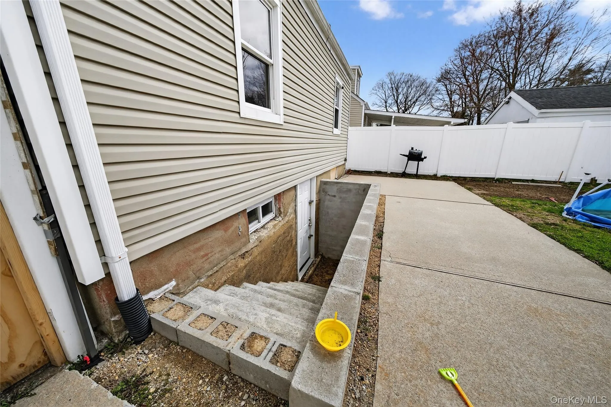 390 Locust Avenue, Hempstead, NY, 6 Bedrooms Bedrooms, ,3 BathroomsBathrooms,Residential Sale,For Rent,Locust,0,1002513 390 Locust Avenue, Hempstead, NY, 6 Bedrooms Bedrooms, ,3 BathroomsBathrooms,Residential Sale,For Rent,Locust,0,1002513