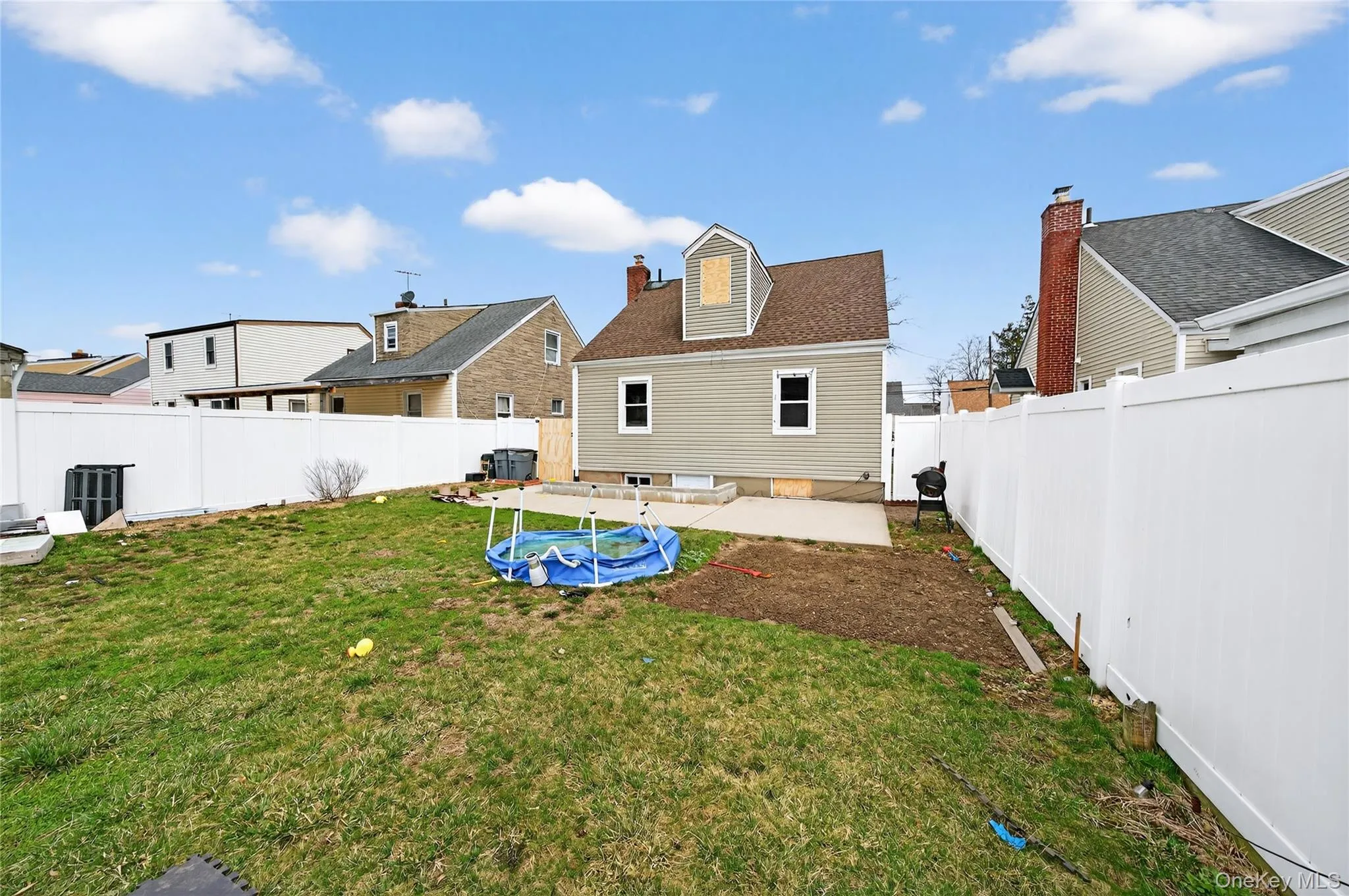 390 Locust Avenue, Hempstead, NY, 6 Bedrooms Bedrooms, ,3 BathroomsBathrooms,Residential Sale,For Rent,Locust,0,1002513 390 Locust Avenue, Hempstead, NY, 6 Bedrooms Bedrooms, ,3 BathroomsBathrooms,Residential Sale,For Rent,Locust,0,1002513