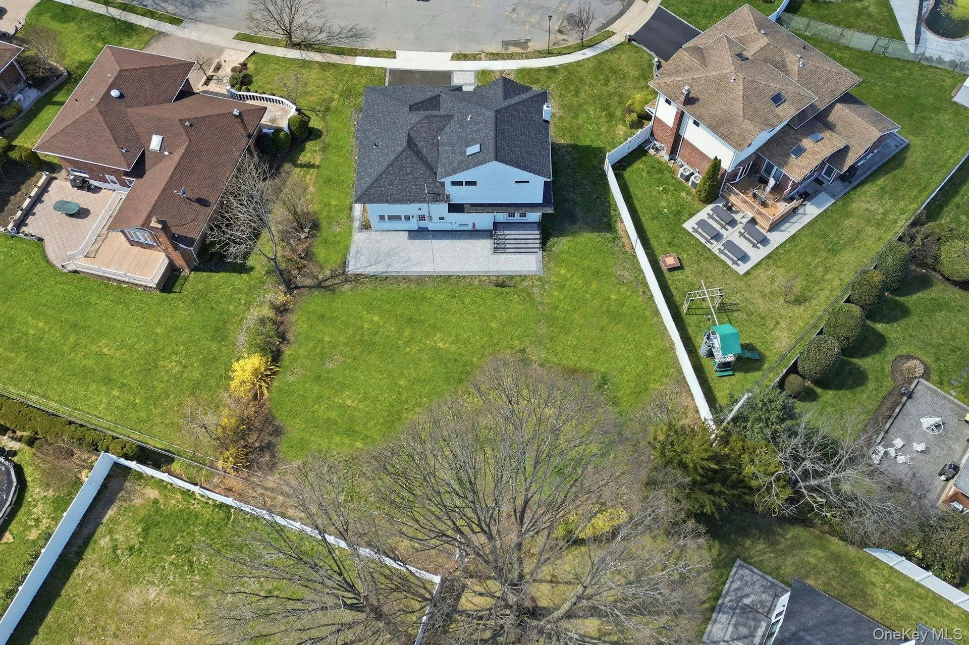 2040 Wellington Court, Hempstead, NY, 4 Bedrooms Bedrooms, 9 Rooms Rooms,3 BathroomsBathrooms,Residential Sale,For Rent,Wellington,0,1002517 2040 Wellington Court, Hempstead, NY, 4 Bedrooms Bedrooms, 9 Rooms Rooms,3 BathroomsBathrooms,Residential Sale,For Rent,Wellington,0,1002517