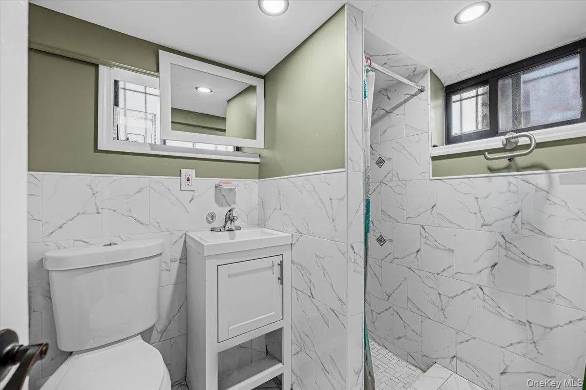 21825 104th Avenue, New York, NY, 3 Bedrooms Bedrooms, 7 Rooms Rooms,2 BathroomsBathrooms,Residential,For Rent,104th,0,1002525 21825 104th Avenue, New York, NY, 3 Bedrooms Bedrooms, 7 Rooms Rooms,2 BathroomsBathrooms,Residential,For Rent,104th,0,1002525