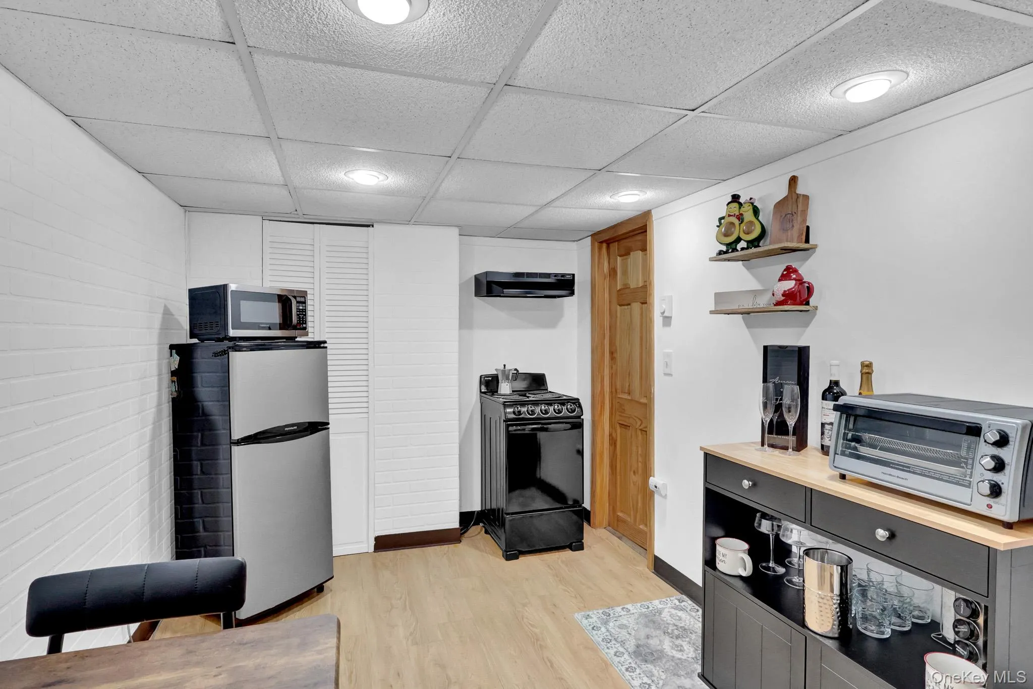 31 Locust Avenue, Babylon, NY, 4 Bedrooms Bedrooms, 7 Rooms Rooms,2 BathroomsBathrooms,Residential,For Rent,Locust,0,1002526 31 Locust Avenue, Babylon, NY, 4 Bedrooms Bedrooms, 7 Rooms Rooms,2 BathroomsBathrooms,Residential,For Rent,Locust,0,1002526