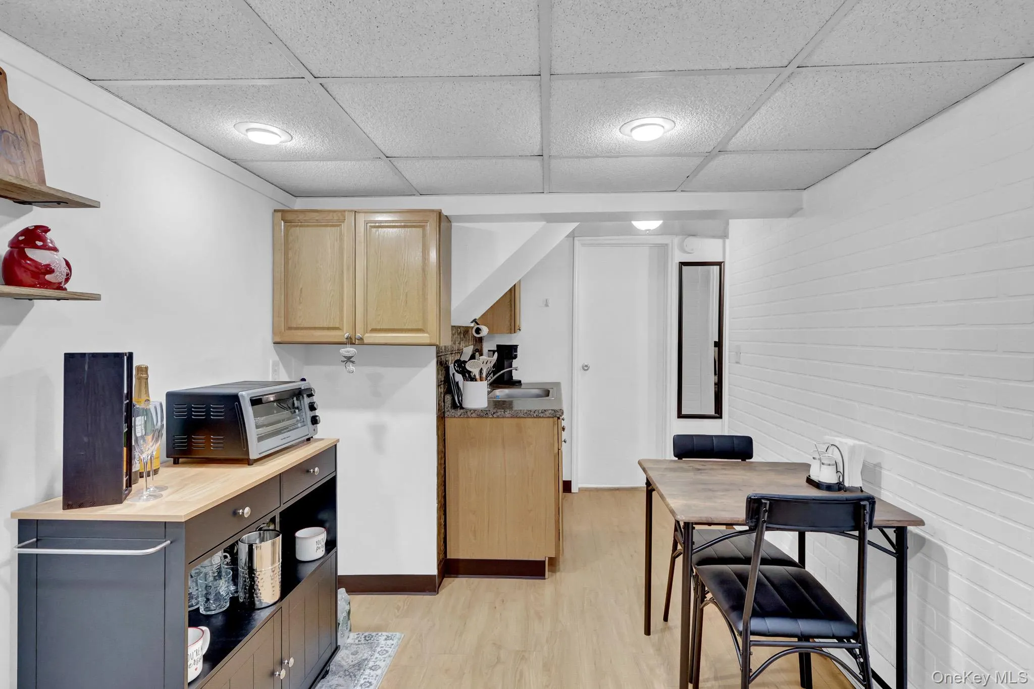 31 Locust Avenue, Babylon, NY, 4 Bedrooms Bedrooms, 7 Rooms Rooms,2 BathroomsBathrooms,Residential,For Rent,Locust,0,1002526 31 Locust Avenue, Babylon, NY, 4 Bedrooms Bedrooms, 7 Rooms Rooms,2 BathroomsBathrooms,Residential,For Rent,Locust,0,1002526