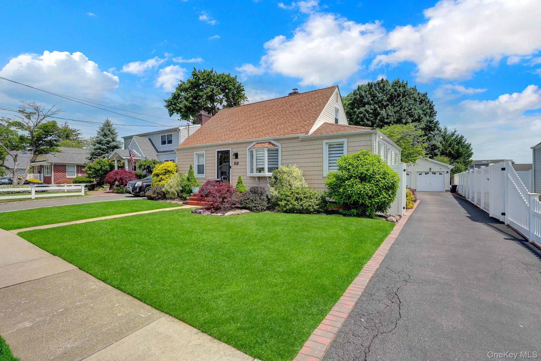 31 Locust Avenue, Babylon, NY, 4 Bedrooms Bedrooms, 7 Rooms Rooms,2 BathroomsBathrooms,Residential,For Rent,Locust,0,1002526 31 Locust Avenue, Babylon, NY, 4 Bedrooms Bedrooms, 7 Rooms Rooms,2 BathroomsBathrooms,Residential,For Rent,Locust,0,1002526