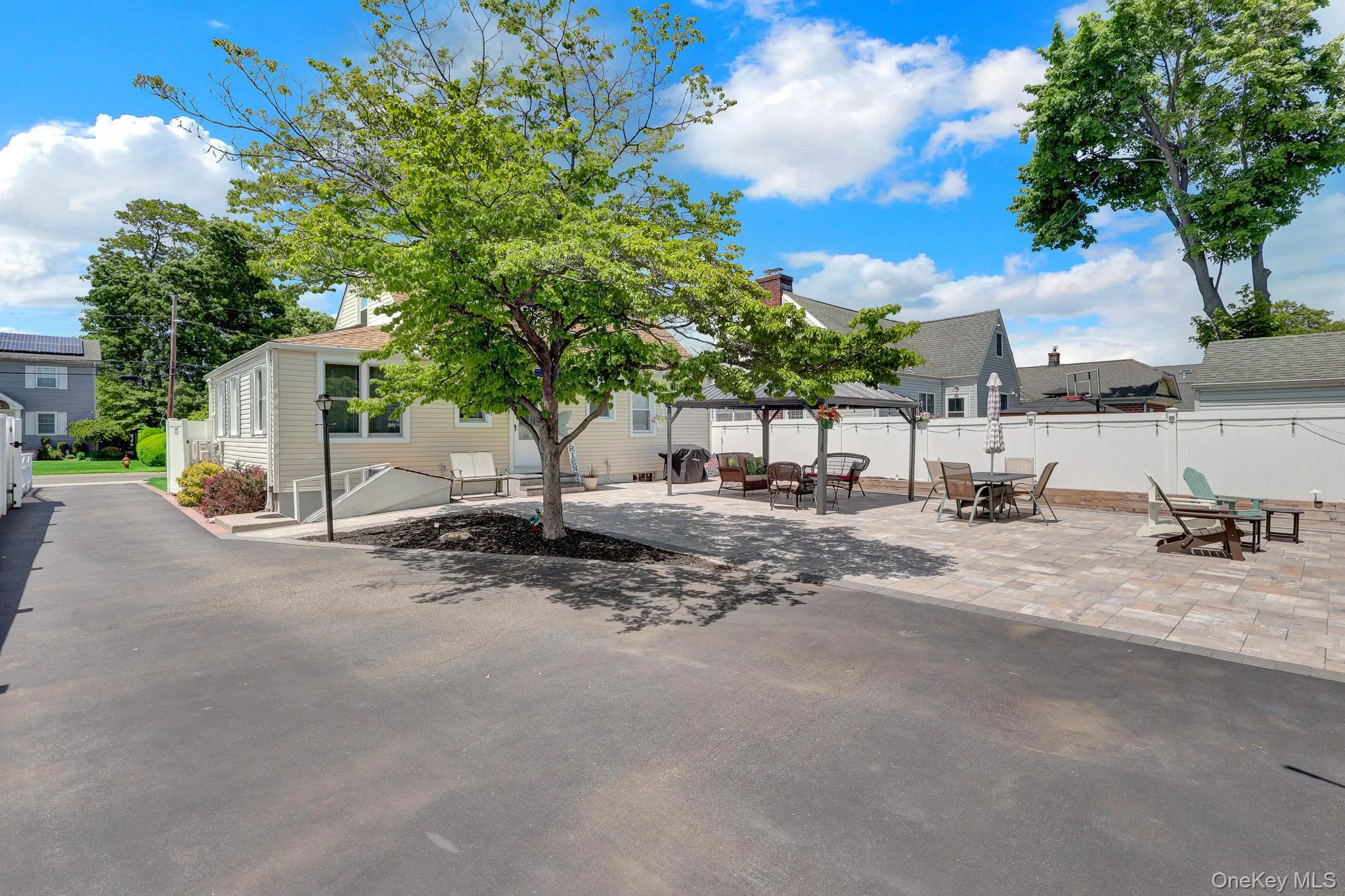 31 Locust Avenue, Babylon, NY, 4 Bedrooms Bedrooms, 7 Rooms Rooms,2 BathroomsBathrooms,Residential,For Rent,Locust,0,1002526 31 Locust Avenue, Babylon, NY, 4 Bedrooms Bedrooms, 7 Rooms Rooms,2 BathroomsBathrooms,Residential,For Rent,Locust,0,1002526