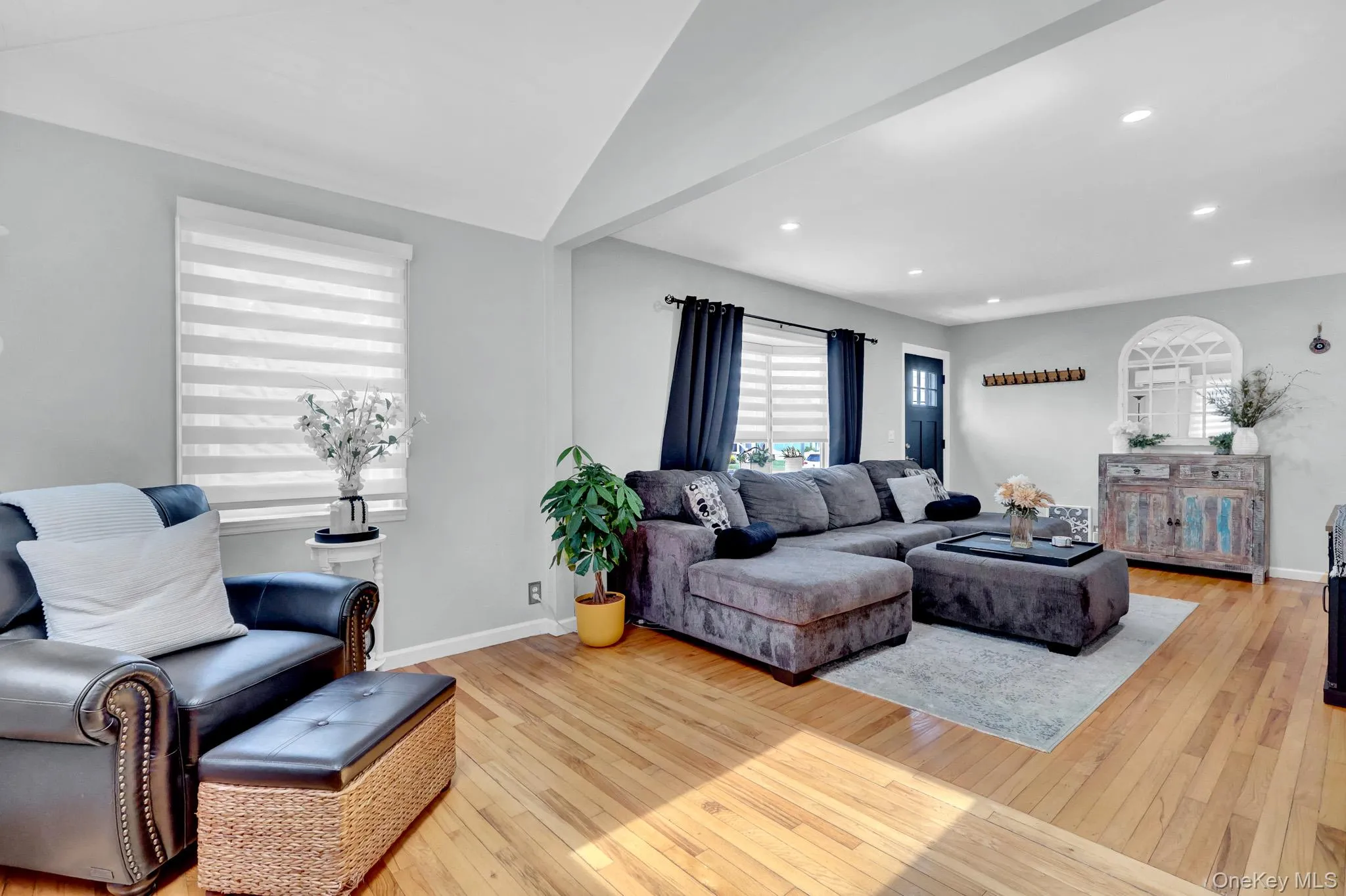 31 Locust Avenue, Babylon, NY, 4 Bedrooms Bedrooms, 7 Rooms Rooms,2 BathroomsBathrooms,Residential,For Rent,Locust,0,1002526 31 Locust Avenue, Babylon, NY, 4 Bedrooms Bedrooms, 7 Rooms Rooms,2 BathroomsBathrooms,Residential,For Rent,Locust,0,1002526