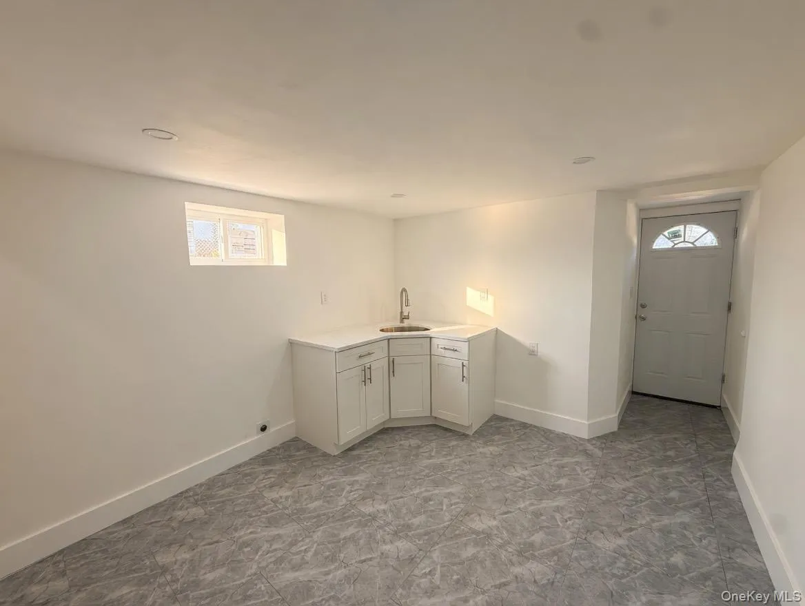 119-48 190th Street, New York, NY, 7 Bedrooms Bedrooms, 15 Rooms Rooms,3 BathroomsBathrooms,Residential,For Rent,190th,0,1002531 119-48 190th Street, New York, NY, 7 Bedrooms Bedrooms, 15 Rooms Rooms,3 BathroomsBathrooms,Residential,For Rent,190th,0,1002531
