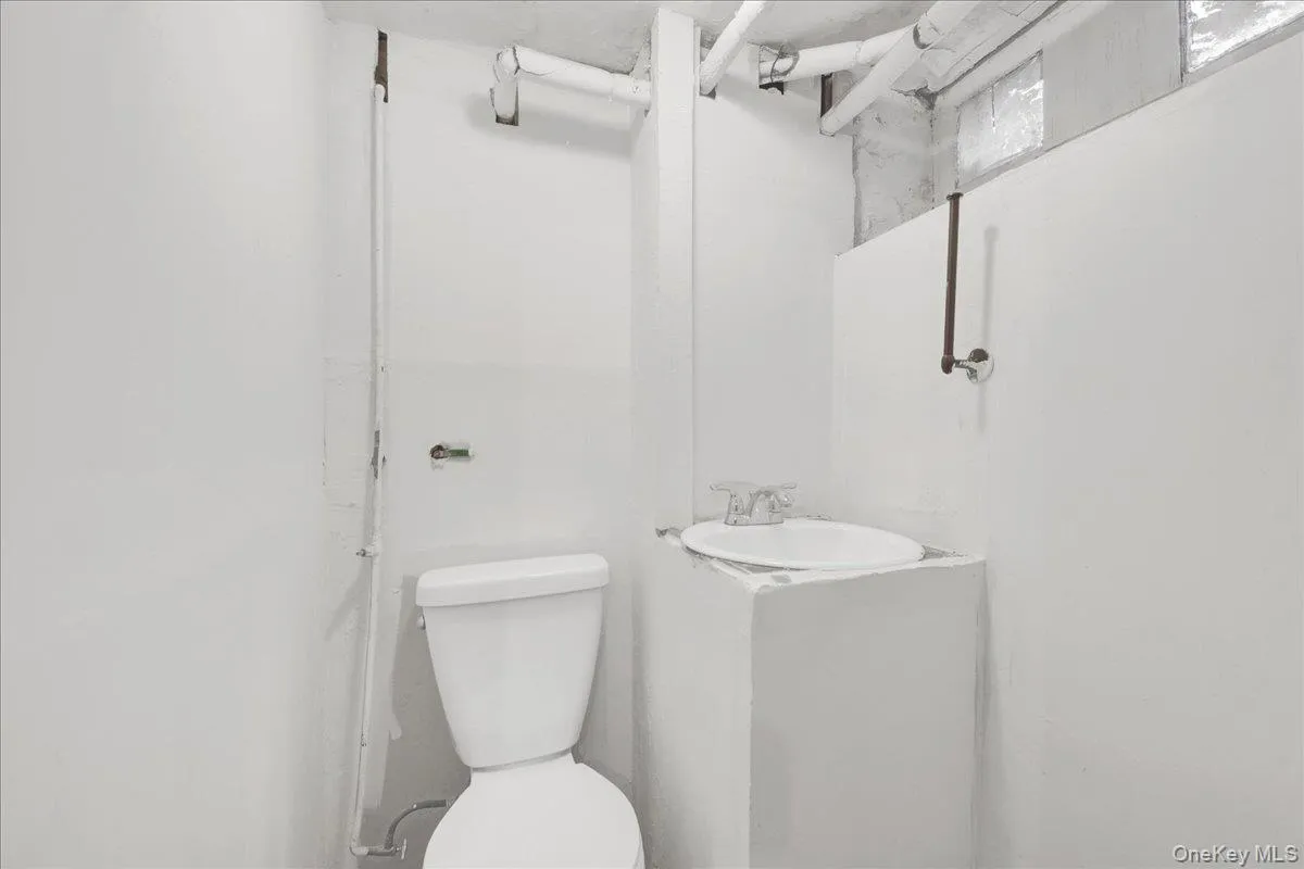 50 Forster Avenue, Mount Vernon, NY, 6 Bedrooms Bedrooms, 13 Rooms Rooms,3 BathroomsBathrooms,Residential Sale,For Rent,Forster,0,1002533 50 Forster Avenue, Mount Vernon, NY, 6 Bedrooms Bedrooms, 13 Rooms Rooms,3 BathroomsBathrooms,Residential Sale,For Rent,Forster,0,1002533