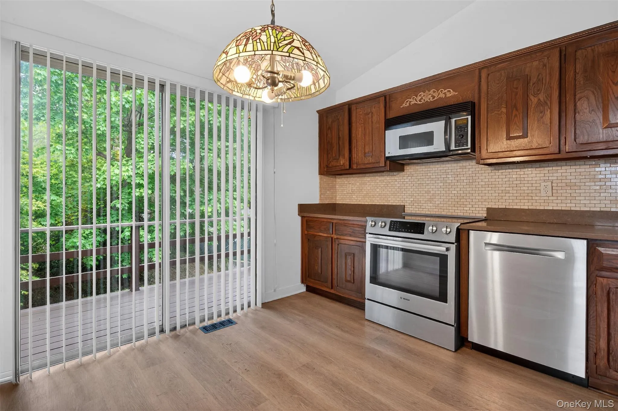 4 Brookdell Drive, Greenburgh, NY, 3 Bedrooms Bedrooms, 8 Rooms Rooms,2 BathroomsBathrooms,Residential,For Rent,Brookdell,0,1002540 4 Brookdell Drive, Greenburgh, NY, 3 Bedrooms Bedrooms, 8 Rooms Rooms,2 BathroomsBathrooms,Residential,For Rent,Brookdell,0,1002540