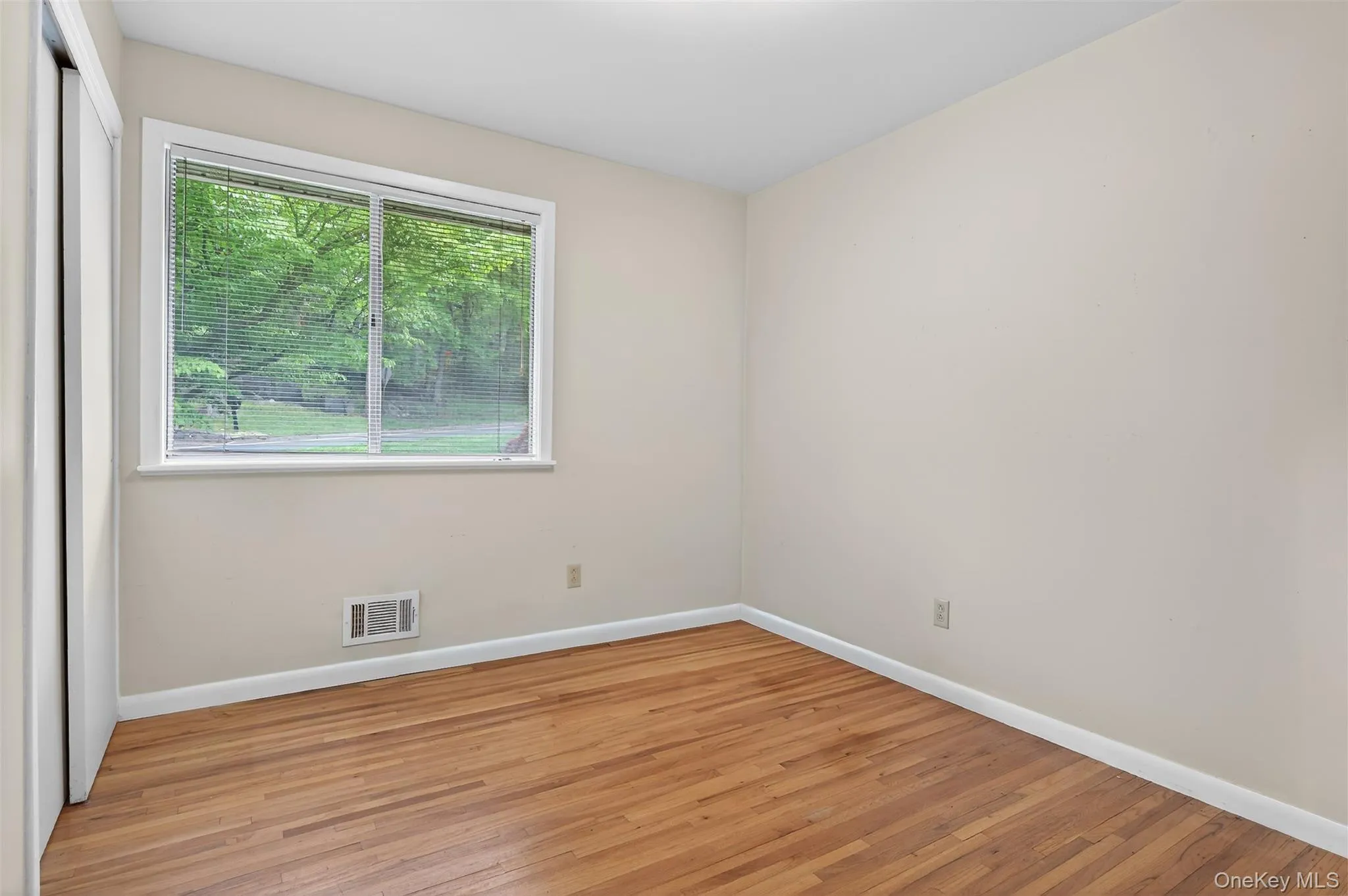 3rd bedroom 3rd bedroom