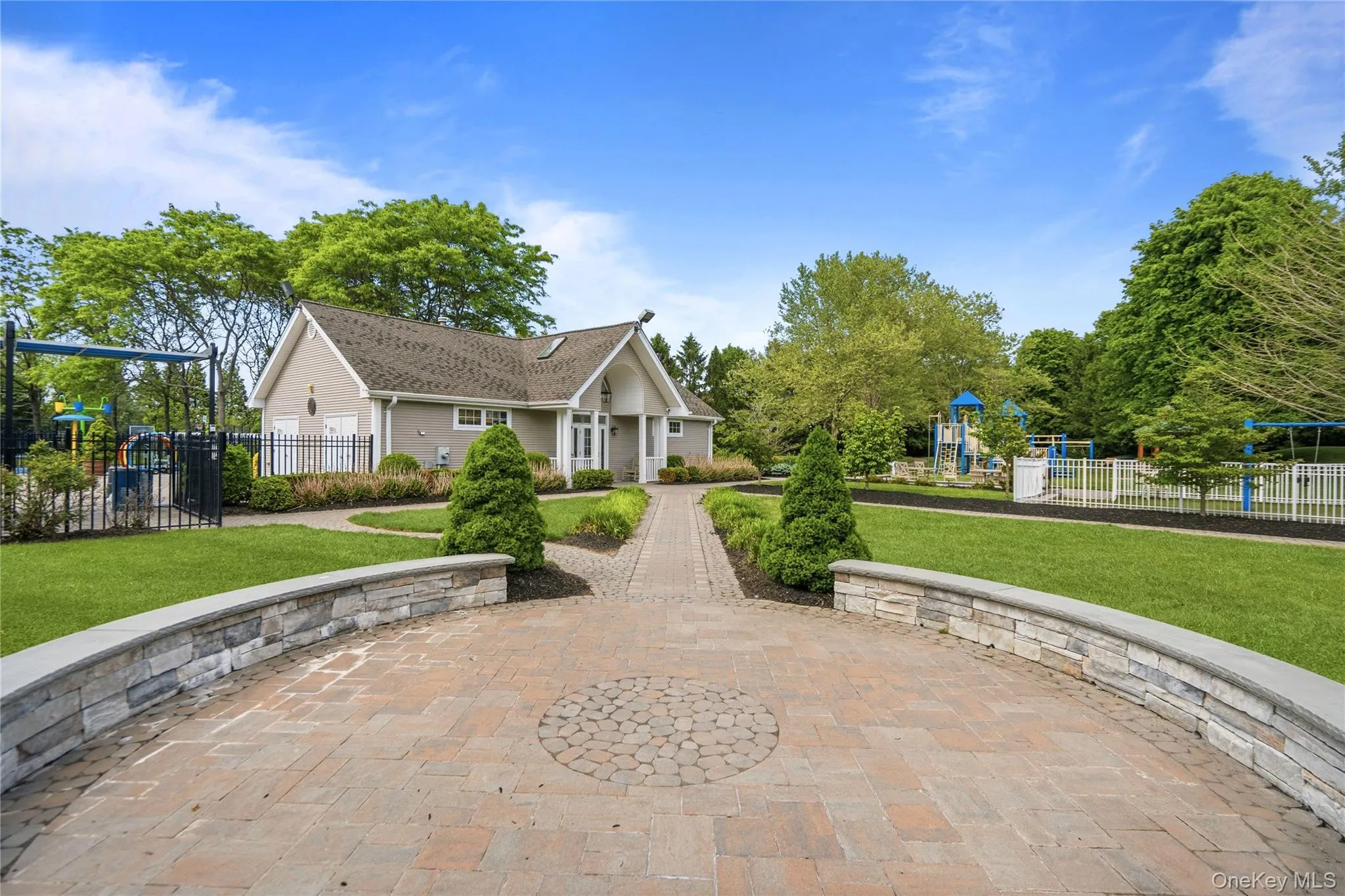225 Barton Avenue, Huntington, NY, 4 Bedrooms Bedrooms, 9 Rooms Rooms,2 BathroomsBathrooms,Residential,For Rent,Barton,0,1002541 225 Barton Avenue, Huntington, NY, 4 Bedrooms Bedrooms, 9 Rooms Rooms,2 BathroomsBathrooms,Residential,For Rent,Barton,0,1002541
