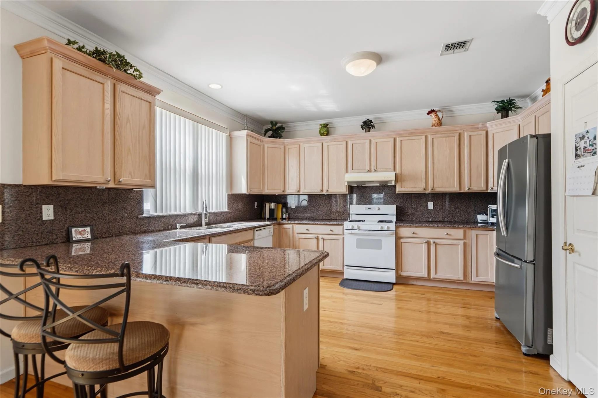 225 Barton Avenue, Huntington, NY, 4 Bedrooms Bedrooms, 9 Rooms Rooms,2 BathroomsBathrooms,Residential,For Rent,Barton,0,1002541 225 Barton Avenue, Huntington, NY, 4 Bedrooms Bedrooms, 9 Rooms Rooms,2 BathroomsBathrooms,Residential,For Rent,Barton,0,1002541