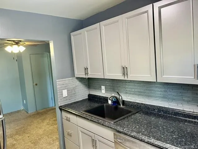 2439 Union Blvd. Apt 2A, Islip, NY, 1 Bedroom Bedrooms, 4 Rooms Rooms,1 BathroomBathrooms,Residential,For Rent,Union Blvd. Apt 2A,0,1002544 2439 Union Blvd. Apt 2A, Islip, NY, 1 Bedroom Bedrooms, 4 Rooms Rooms,1 BathroomBathrooms,Residential,For Rent,Union Blvd. Apt 2A,0,1002544