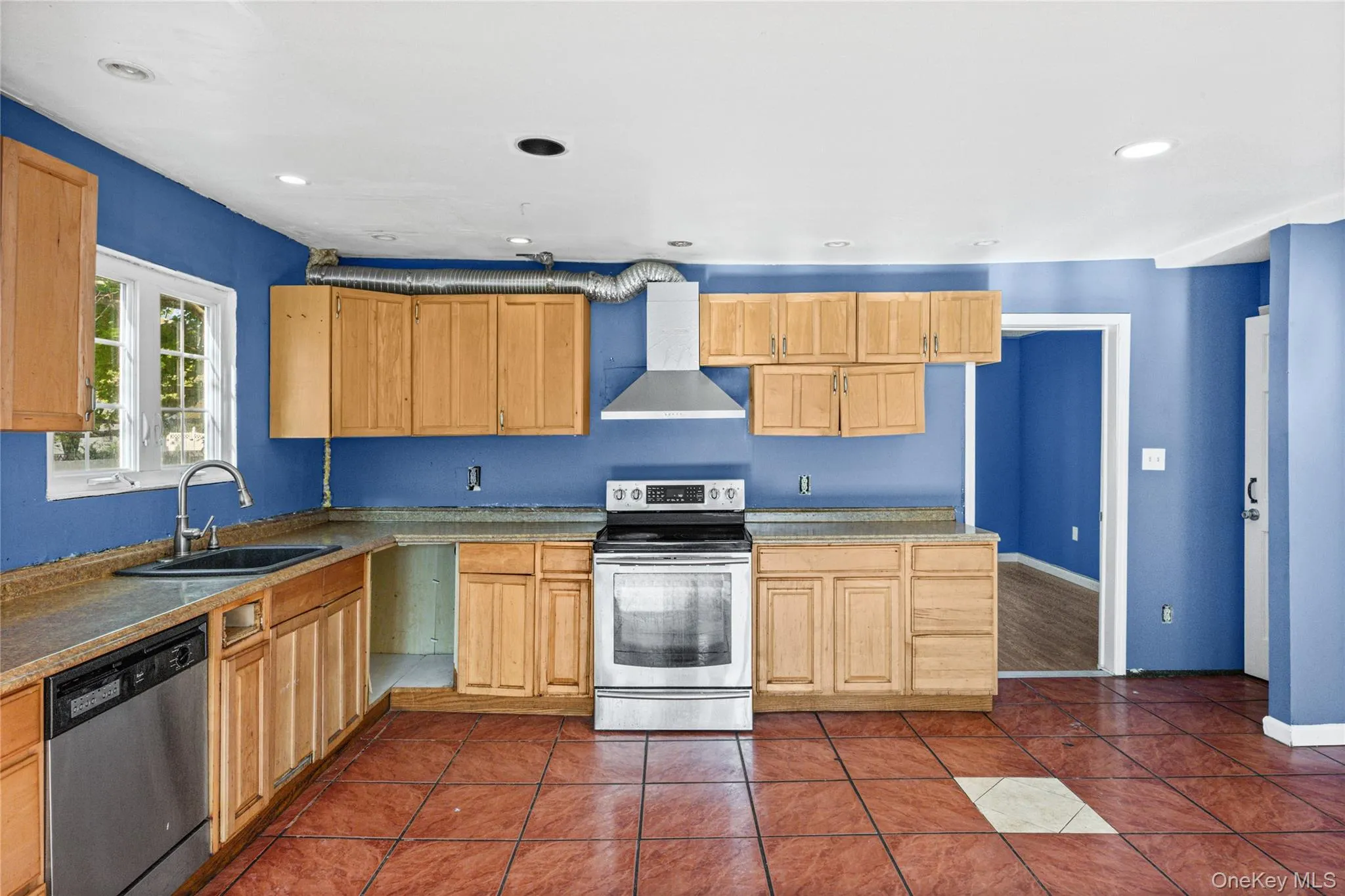 147 Branch Avenue, Islip, NY, 5 Bedrooms Bedrooms, 7 Rooms Rooms,2 BathroomsBathrooms,Residential,For Rent,Branch,0,1002548 147 Branch Avenue, Islip, NY, 5 Bedrooms Bedrooms, 7 Rooms Rooms,2 BathroomsBathrooms,Residential,For Rent,Branch,0,1002548