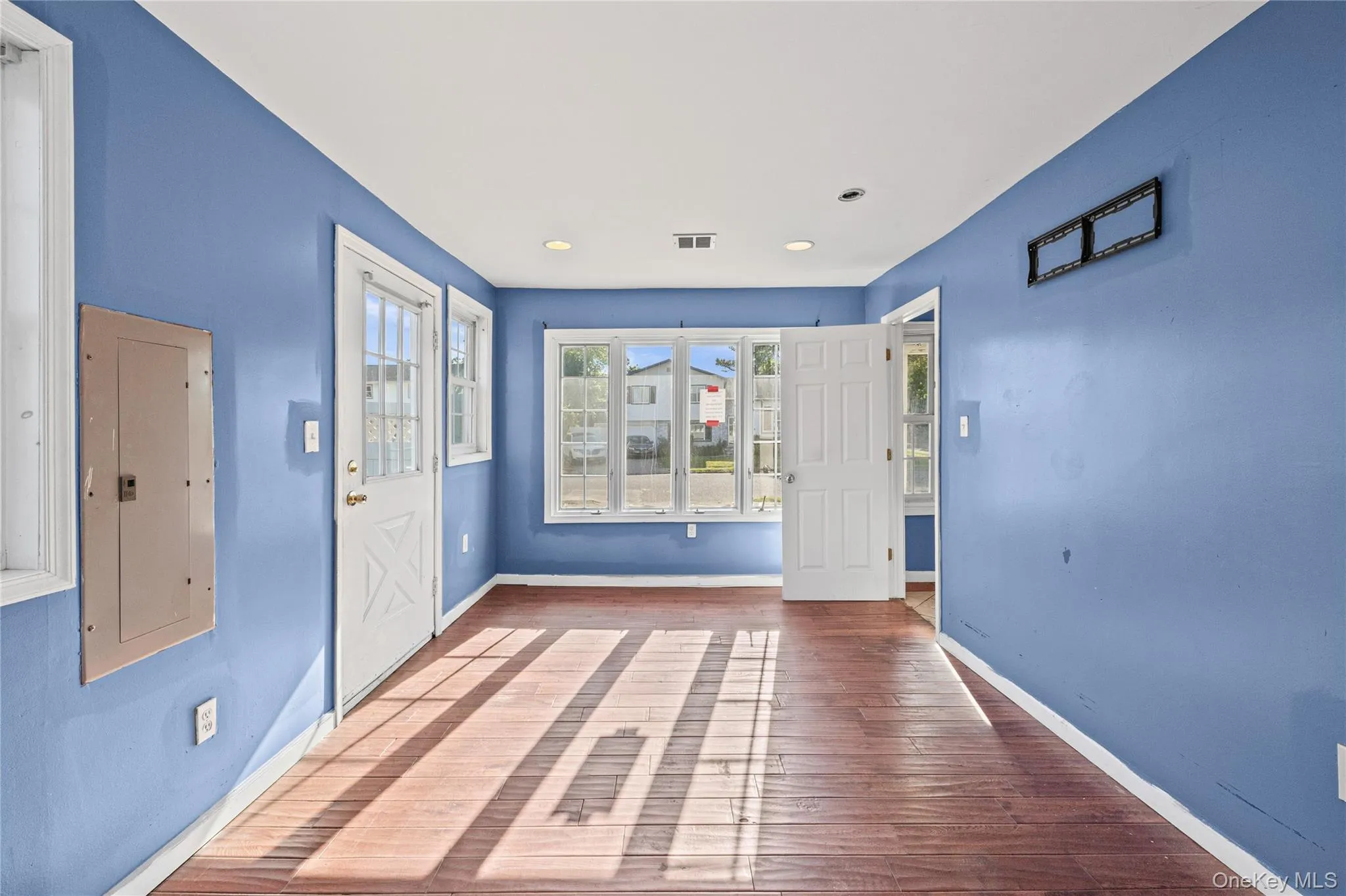 147 Branch Avenue, Islip, NY, 5 Bedrooms Bedrooms, 7 Rooms Rooms,2 BathroomsBathrooms,Residential,For Rent,Branch,0,1002548 147 Branch Avenue, Islip, NY, 5 Bedrooms Bedrooms, 7 Rooms Rooms,2 BathroomsBathrooms,Residential,For Rent,Branch,0,1002548