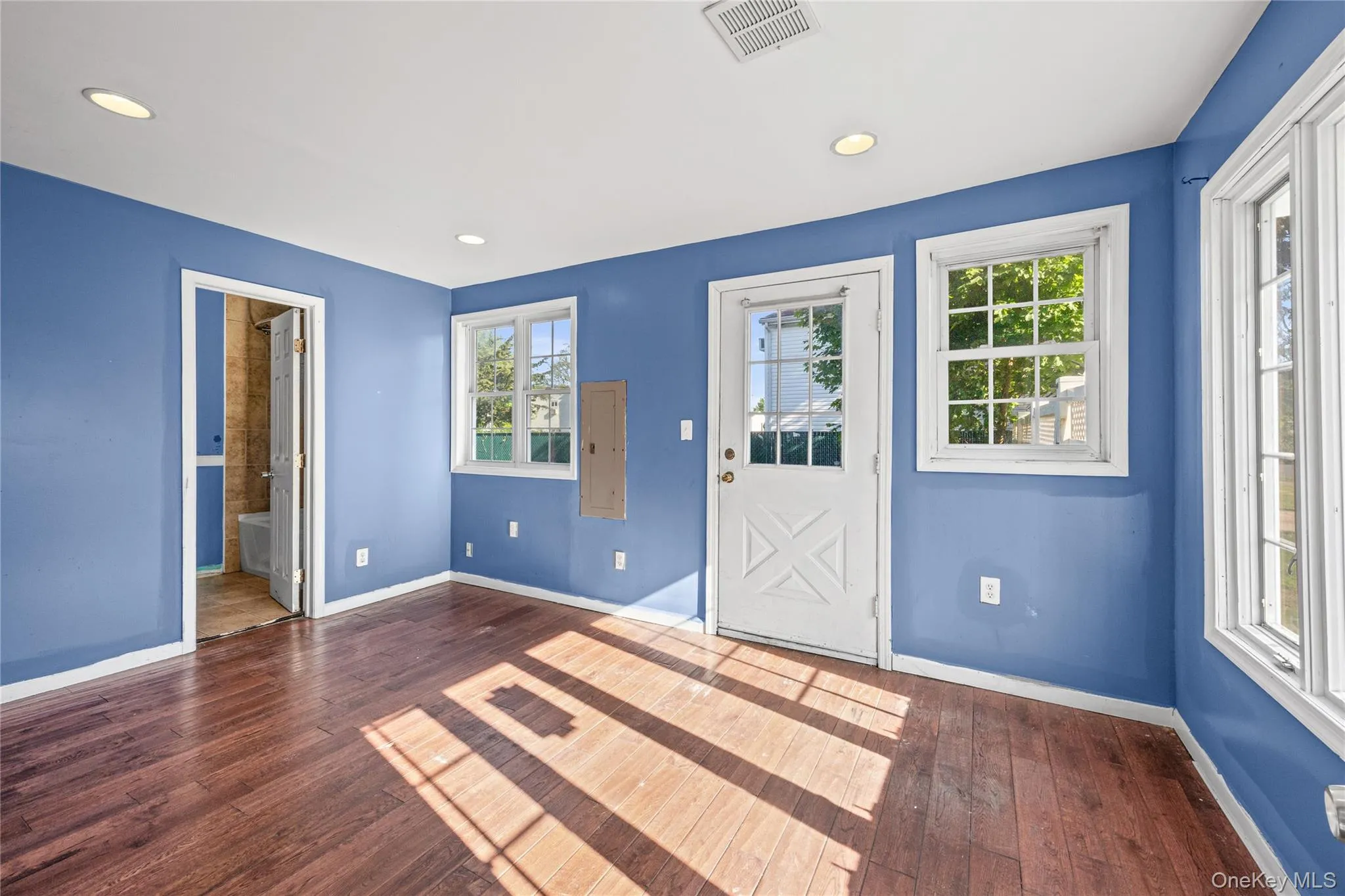 147 Branch Avenue, Islip, NY, 5 Bedrooms Bedrooms, 7 Rooms Rooms,2 BathroomsBathrooms,Residential,For Rent,Branch,0,1002548 147 Branch Avenue, Islip, NY, 5 Bedrooms Bedrooms, 7 Rooms Rooms,2 BathroomsBathrooms,Residential,For Rent,Branch,0,1002548