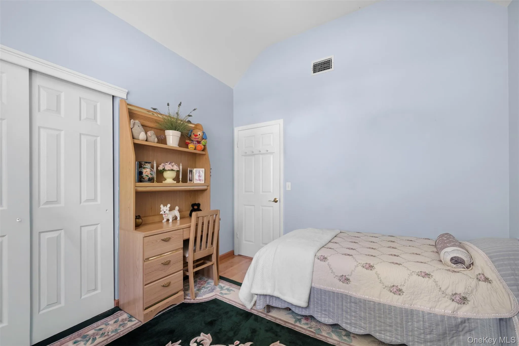 4 Vera Court, Brookhaven, NY, 5 Bedrooms Bedrooms, 8 Rooms Rooms,2 BathroomsBathrooms,Residential,For Rent,Vera,0,KEY1002550 4 Vera Court, Brookhaven, NY, 5 Bedrooms Bedrooms, 8 Rooms Rooms,2 BathroomsBathrooms,Residential,For Rent,Vera,0,KEY1002550