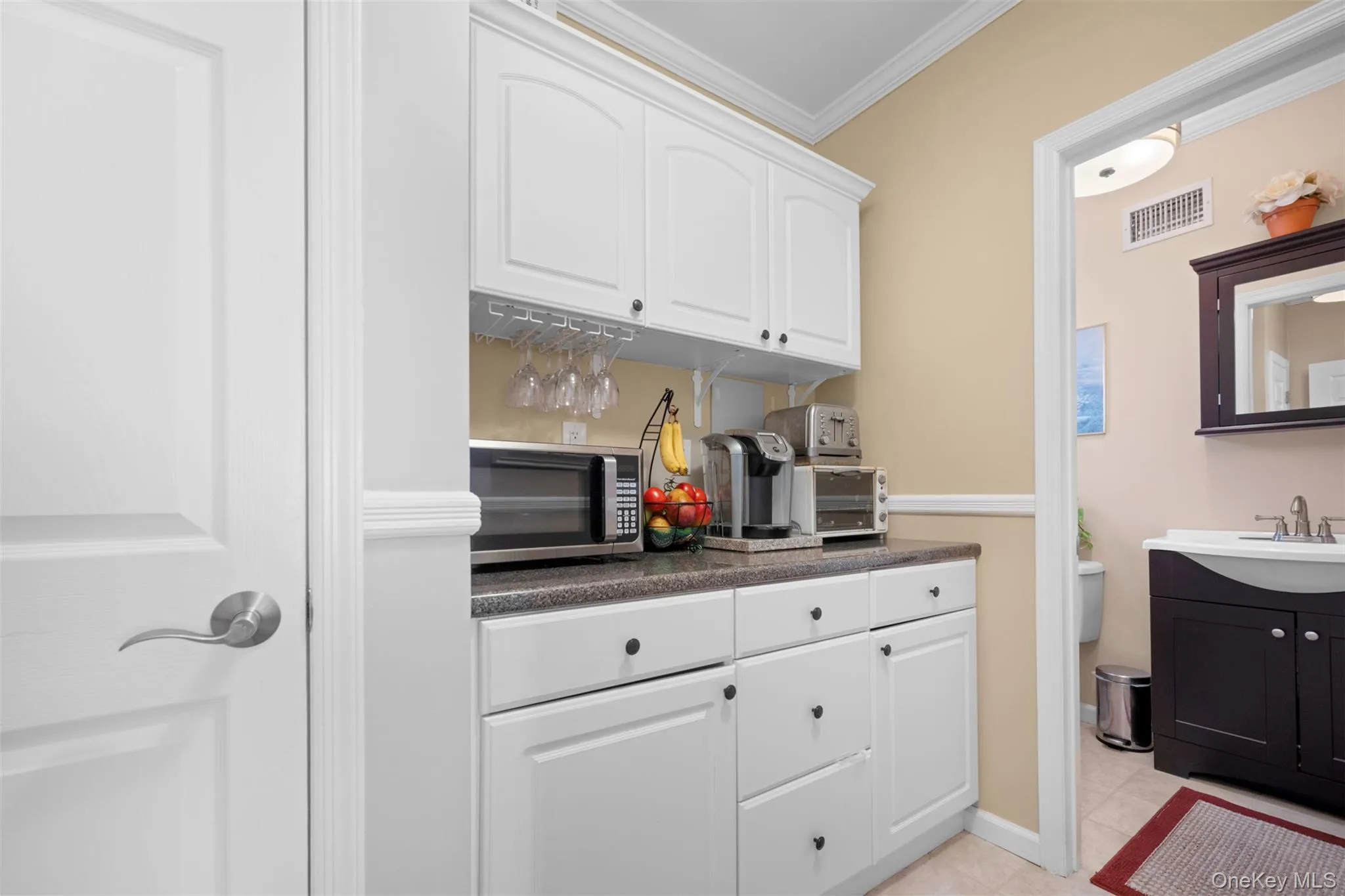 4 Vera Court, Brookhaven, NY, 5 Bedrooms Bedrooms, 8 Rooms Rooms,2 BathroomsBathrooms,Residential,For Rent,Vera,0,1002550 4 Vera Court, Brookhaven, NY, 5 Bedrooms Bedrooms, 8 Rooms Rooms,2 BathroomsBathrooms,Residential,For Rent,Vera,0,1002550