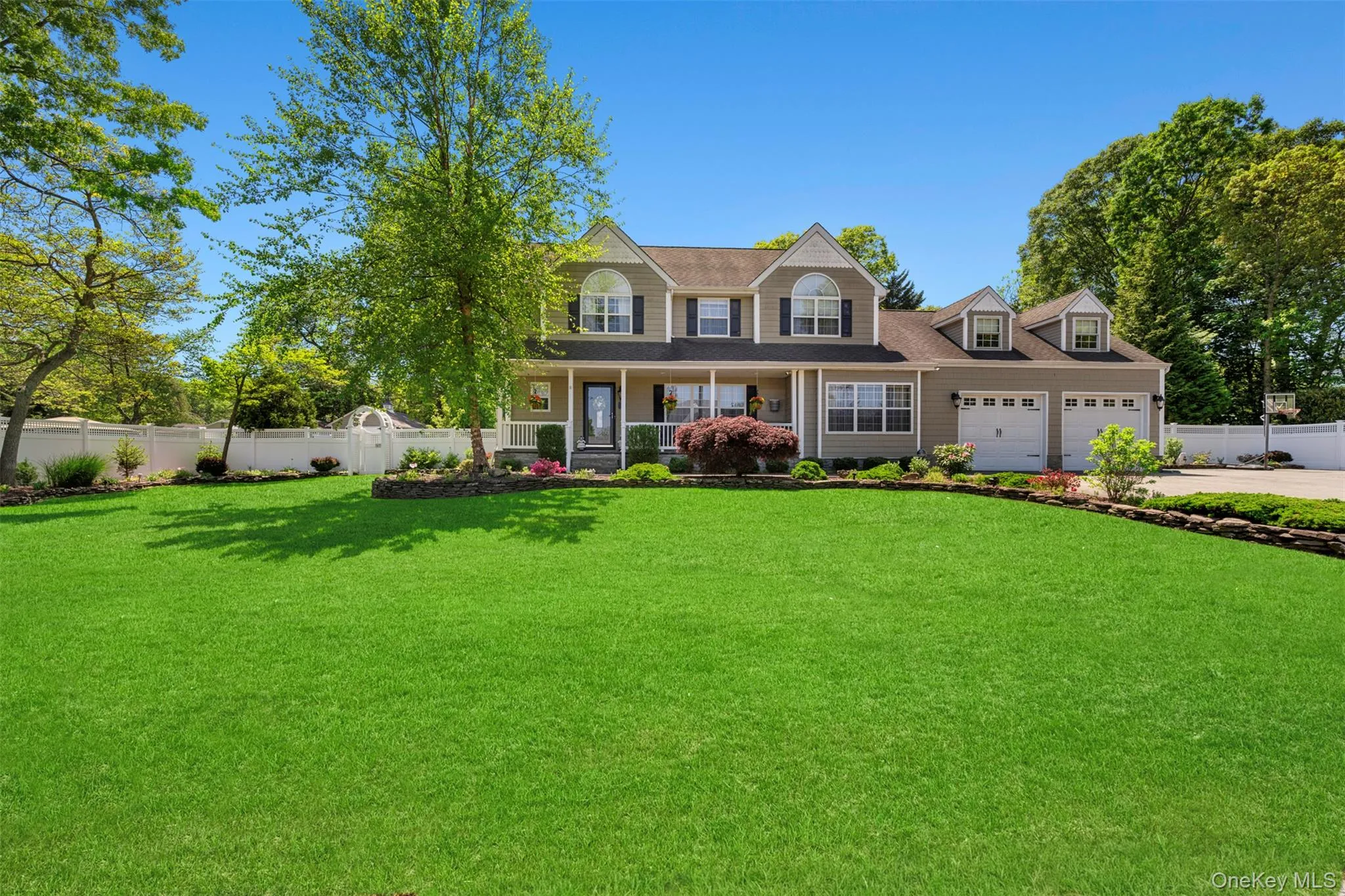 4 Vera Court, Brookhaven, NY, 5 Bedrooms Bedrooms, 8 Rooms Rooms,2 BathroomsBathrooms,Residential,For Rent,Vera,0,1002550 4 Vera Court, Brookhaven, NY, 5 Bedrooms Bedrooms, 8 Rooms Rooms,2 BathroomsBathrooms,Residential,For Rent,Vera,0,1002550