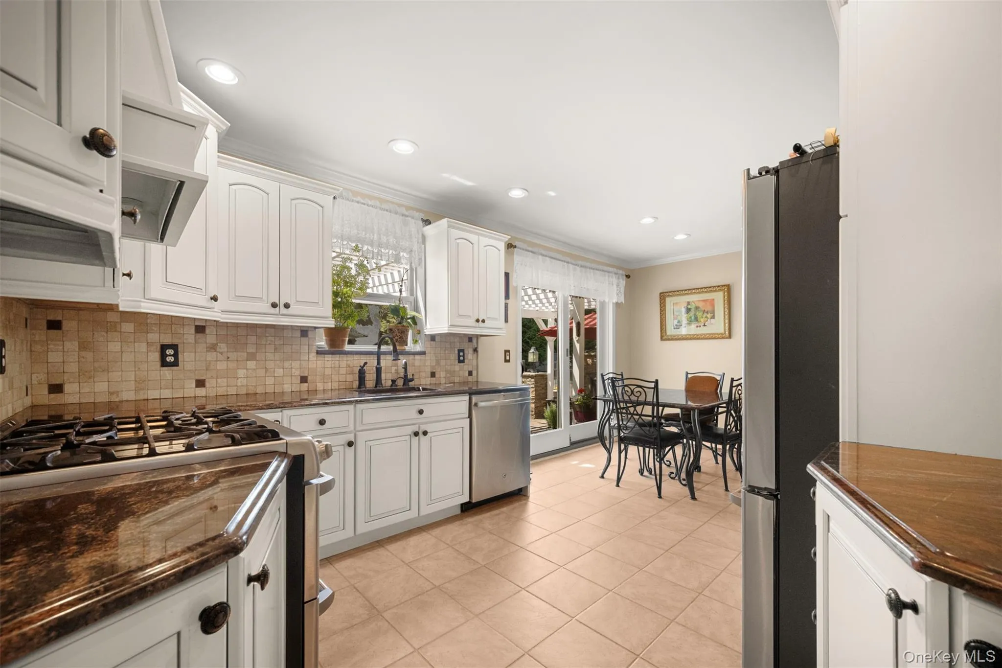 4 Vera Court, Brookhaven, NY, 5 Bedrooms Bedrooms, 8 Rooms Rooms,2 BathroomsBathrooms,Residential,For Rent,Vera,0,1002550 4 Vera Court, Brookhaven, NY, 5 Bedrooms Bedrooms, 8 Rooms Rooms,2 BathroomsBathrooms,Residential,For Rent,Vera,0,1002550