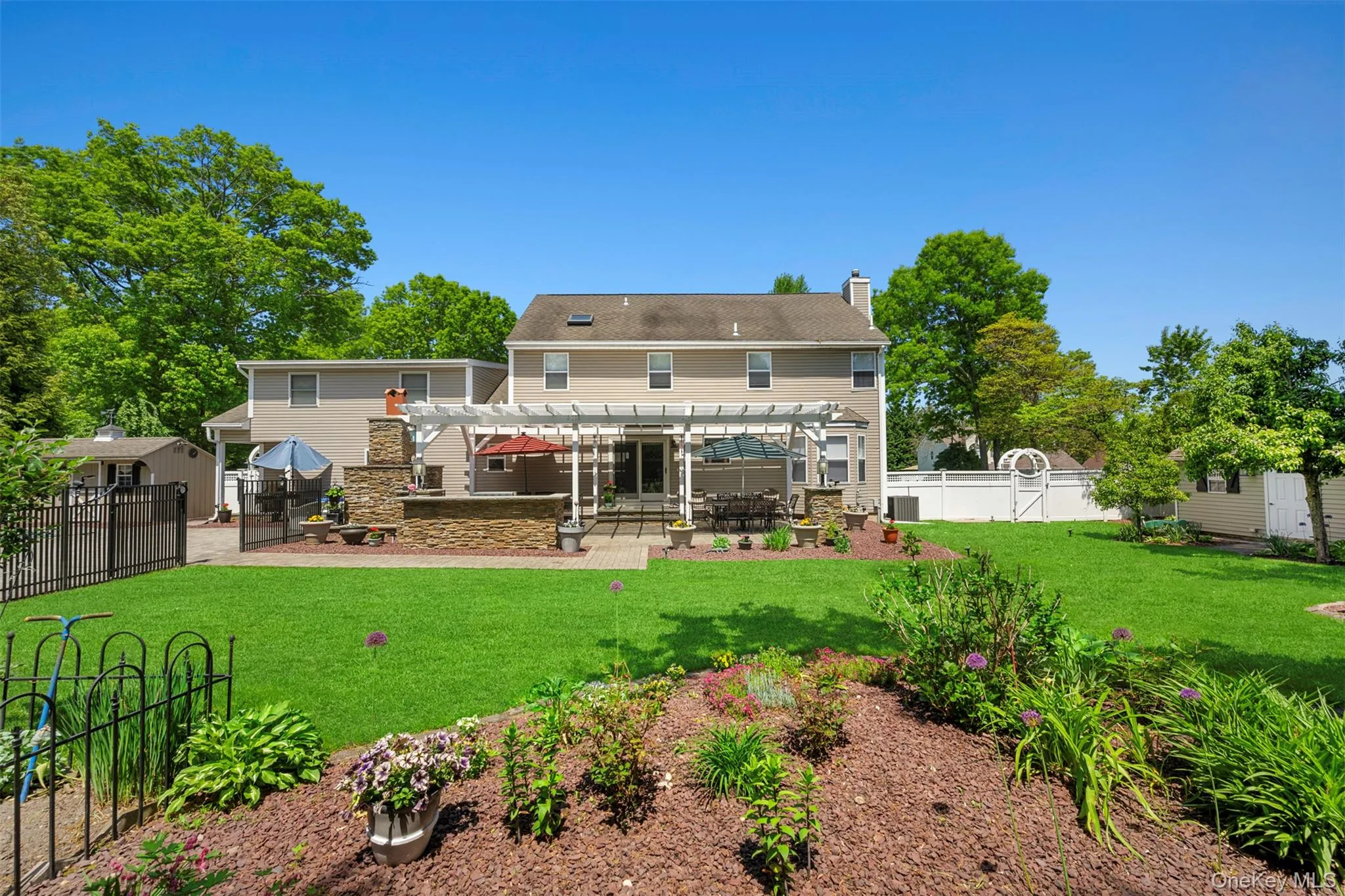 4 Vera Court, Brookhaven, NY, 5 Bedrooms Bedrooms, 8 Rooms Rooms,2 BathroomsBathrooms,Residential,For Rent,Vera,0,KEY1002550 4 Vera Court, Brookhaven, NY, 5 Bedrooms Bedrooms, 8 Rooms Rooms,2 BathroomsBathrooms,Residential,For Rent,Vera,0,KEY1002550
