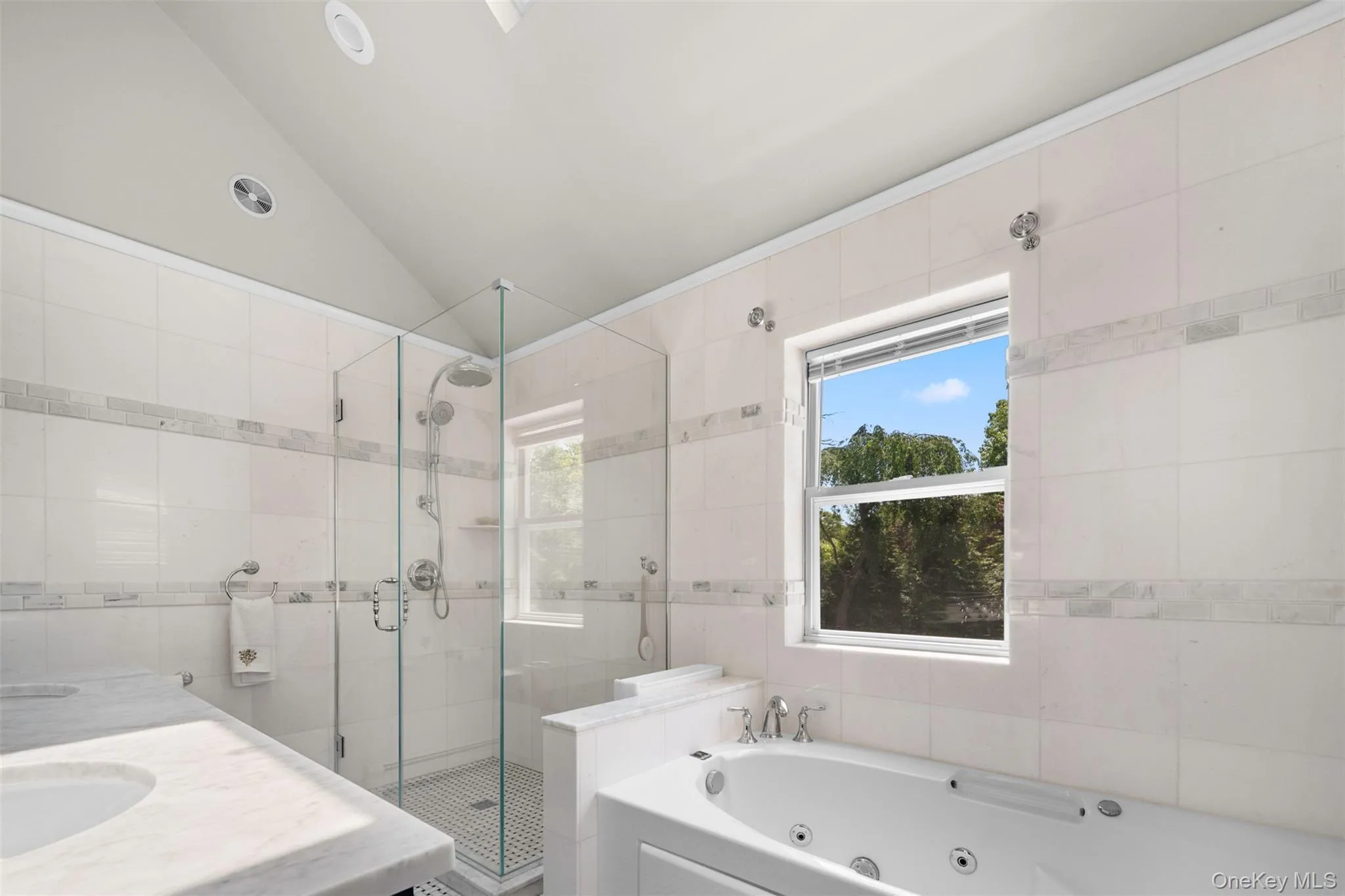 4 Vera Court, Brookhaven, NY, 5 Bedrooms Bedrooms, 8 Rooms Rooms,2 BathroomsBathrooms,Residential,For Rent,Vera,0,KEY1002550 4 Vera Court, Brookhaven, NY, 5 Bedrooms Bedrooms, 8 Rooms Rooms,2 BathroomsBathrooms,Residential,For Rent,Vera,0,KEY1002550