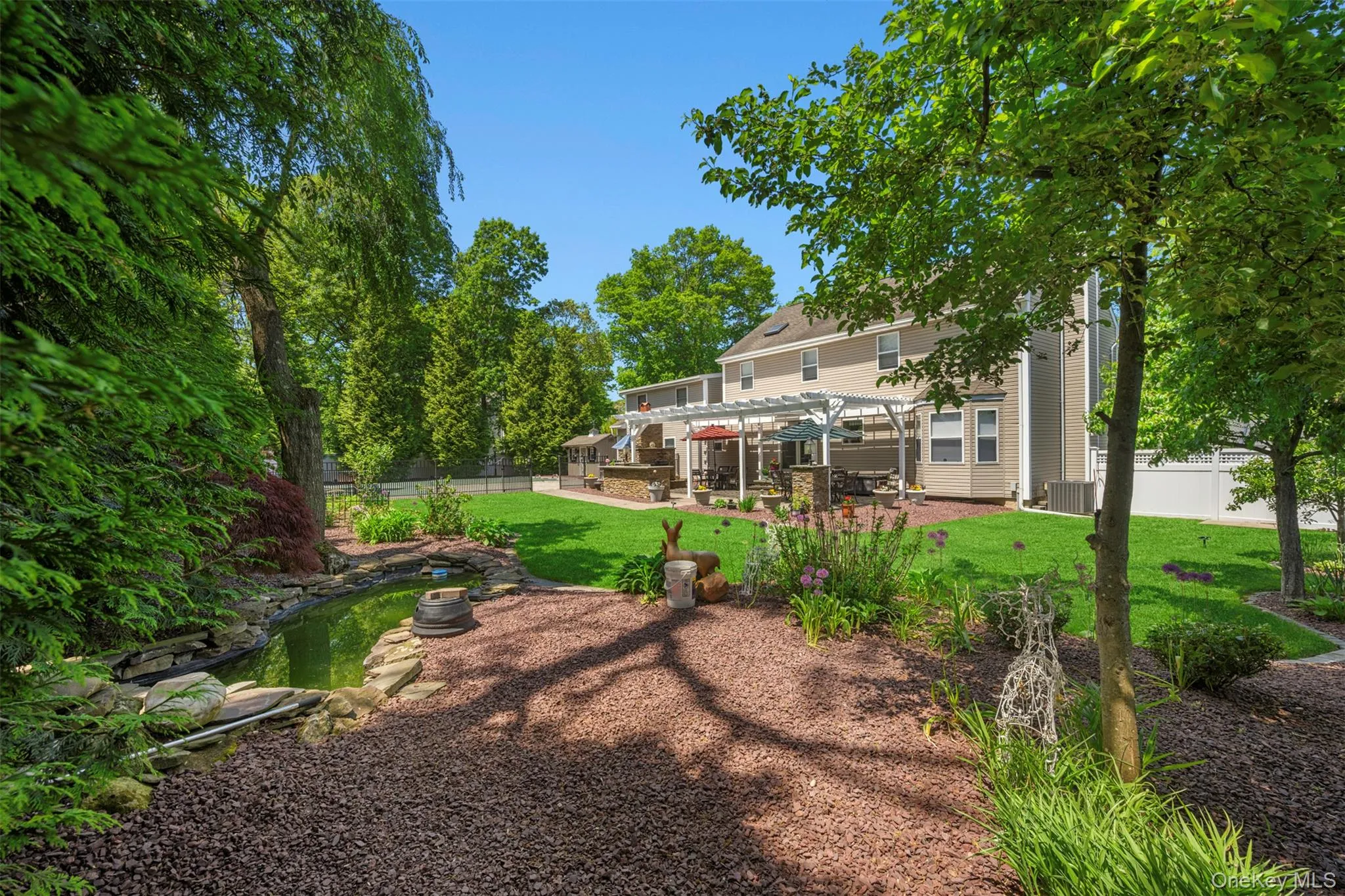 4 Vera Court, Brookhaven, NY, 5 Bedrooms Bedrooms, 8 Rooms Rooms,2 BathroomsBathrooms,Residential,For Rent,Vera,0,1002550 4 Vera Court, Brookhaven, NY, 5 Bedrooms Bedrooms, 8 Rooms Rooms,2 BathroomsBathrooms,Residential,For Rent,Vera,0,1002550