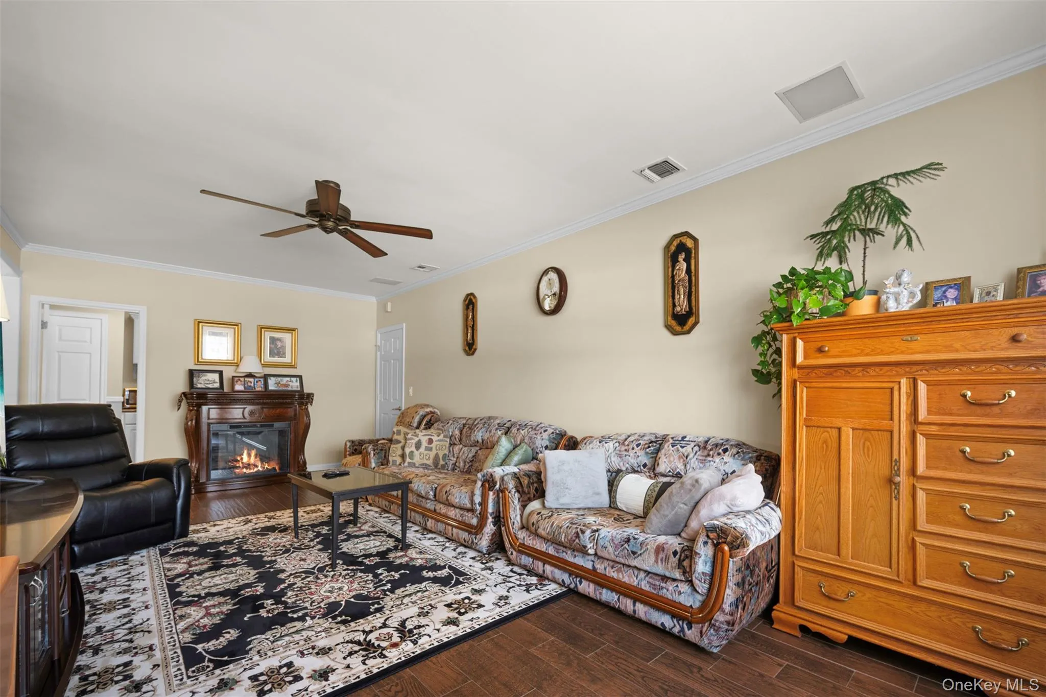 4 Vera Court, Brookhaven, NY, 5 Bedrooms Bedrooms, 8 Rooms Rooms,2 BathroomsBathrooms,Residential,For Rent,Vera,0,KEY1002550 4 Vera Court, Brookhaven, NY, 5 Bedrooms Bedrooms, 8 Rooms Rooms,2 BathroomsBathrooms,Residential,For Rent,Vera,0,KEY1002550