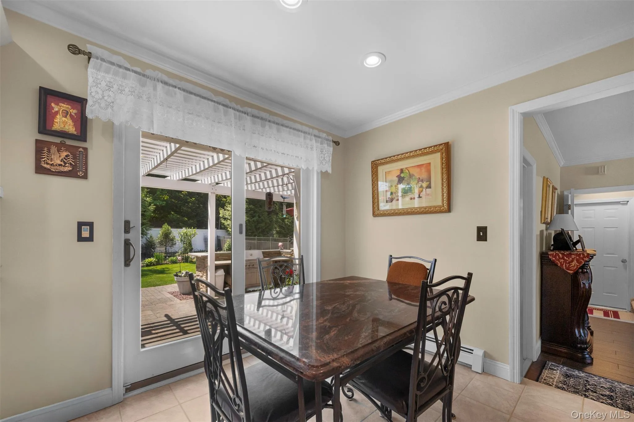 4 Vera Court, Brookhaven, NY, 5 Bedrooms Bedrooms, 8 Rooms Rooms,2 BathroomsBathrooms,Residential,For Rent,Vera,0,KEY1002550 4 Vera Court, Brookhaven, NY, 5 Bedrooms Bedrooms, 8 Rooms Rooms,2 BathroomsBathrooms,Residential,For Rent,Vera,0,KEY1002550