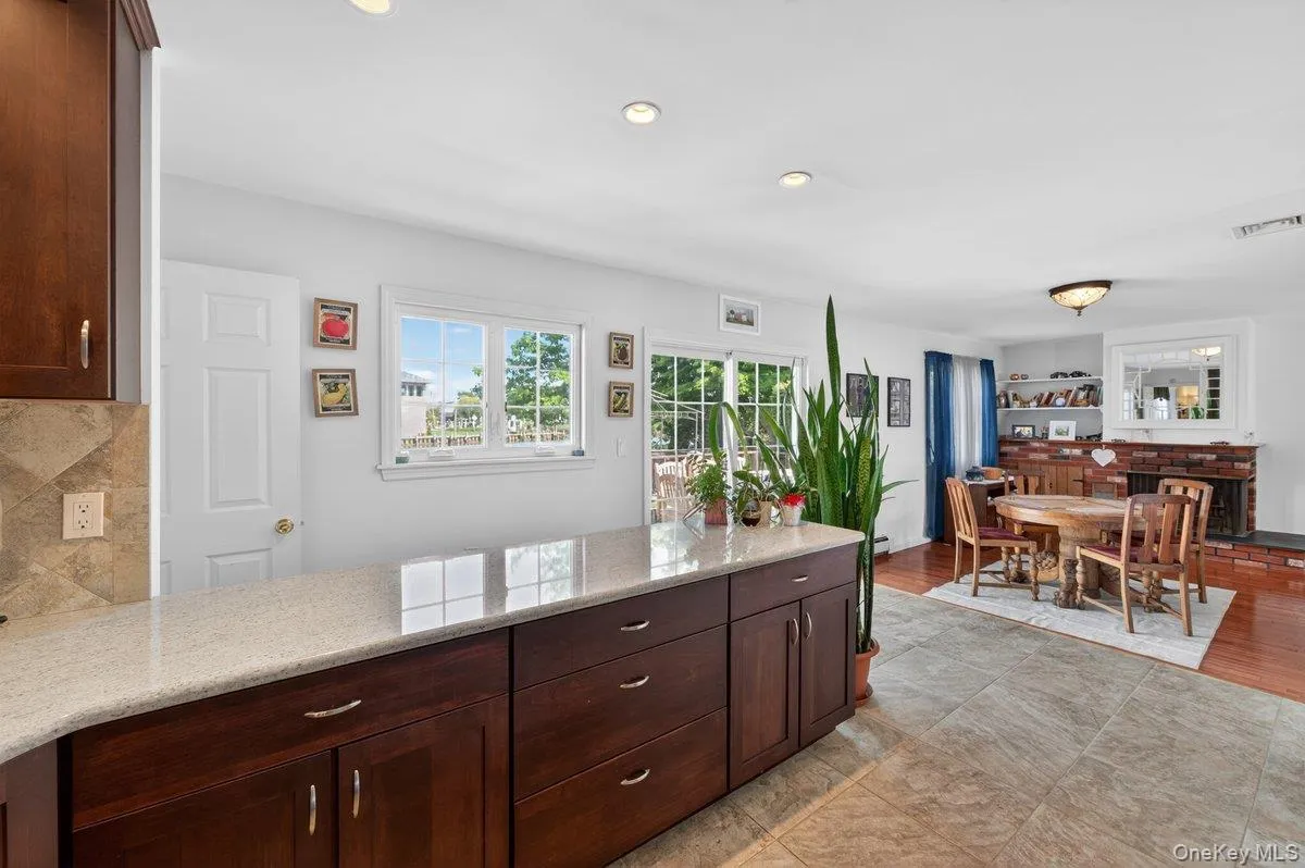 20 Bayview Lane, Babylon, NY, 5 Bedrooms Bedrooms, 10 Rooms Rooms,2 BathroomsBathrooms,Residential,For Rent,Bayview,0,1002552 20 Bayview Lane, Babylon, NY, 5 Bedrooms Bedrooms, 10 Rooms Rooms,2 BathroomsBathrooms,Residential,For Rent,Bayview,0,1002552