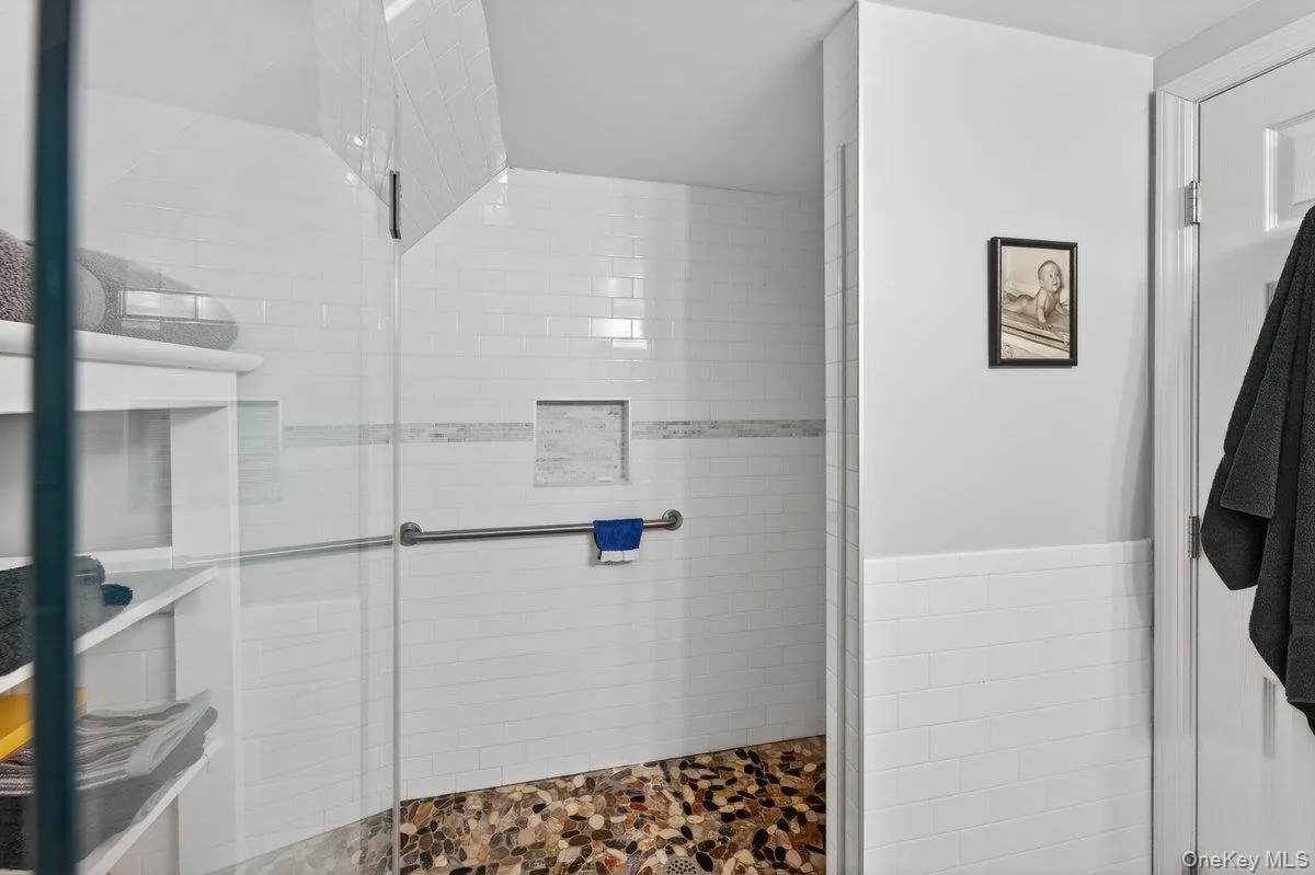 20 Bayview Lane, Babylon, NY, 5 Bedrooms Bedrooms, 10 Rooms Rooms,2 BathroomsBathrooms,Residential,For Rent,Bayview,0,1002552 20 Bayview Lane, Babylon, NY, 5 Bedrooms Bedrooms, 10 Rooms Rooms,2 BathroomsBathrooms,Residential,For Rent,Bayview,0,1002552