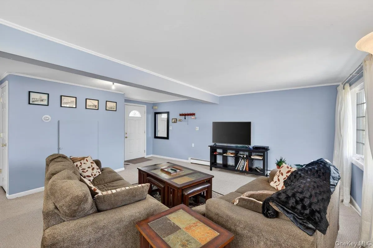 20 Bayview Lane, Babylon, NY, 5 Bedrooms Bedrooms, 10 Rooms Rooms,2 BathroomsBathrooms,Residential,For Rent,Bayview,0,1002552 20 Bayview Lane, Babylon, NY, 5 Bedrooms Bedrooms, 10 Rooms Rooms,2 BathroomsBathrooms,Residential,For Rent,Bayview,0,1002552