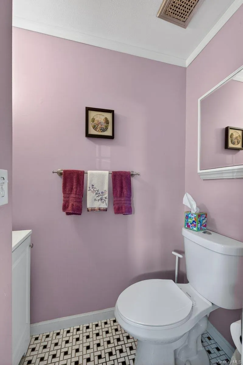 20 Bayview Lane, Babylon, NY, 5 Bedrooms Bedrooms, 10 Rooms Rooms,2 BathroomsBathrooms,Residential,For Rent,Bayview,0,1002552 20 Bayview Lane, Babylon, NY, 5 Bedrooms Bedrooms, 10 Rooms Rooms,2 BathroomsBathrooms,Residential,For Rent,Bayview,0,1002552