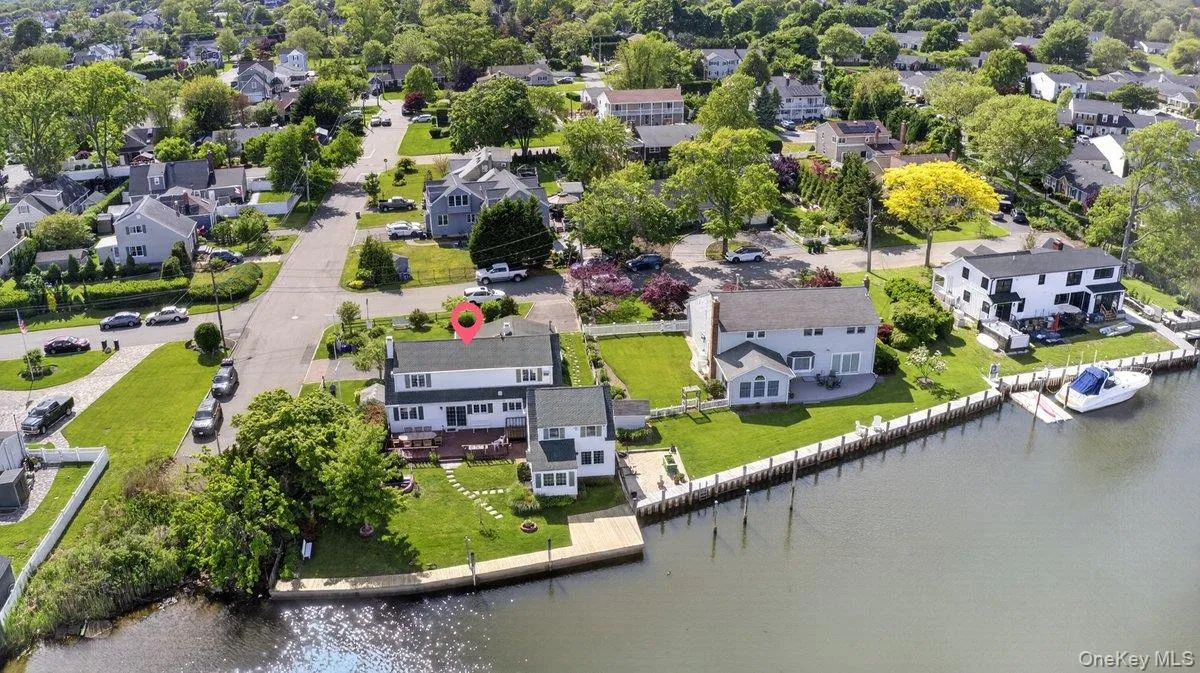 20 Bayview Lane, Babylon, NY, 5 Bedrooms Bedrooms, 10 Rooms Rooms,2 BathroomsBathrooms,Residential,For Rent,Bayview,0,1002552 20 Bayview Lane, Babylon, NY, 5 Bedrooms Bedrooms, 10 Rooms Rooms,2 BathroomsBathrooms,Residential,For Rent,Bayview,0,1002552
