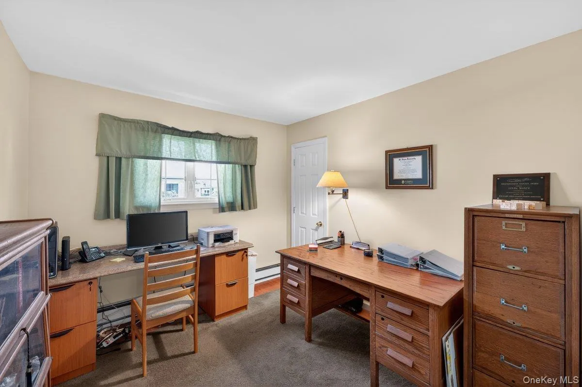 20 Bayview Lane, Babylon, NY, 5 Bedrooms Bedrooms, 10 Rooms Rooms,2 BathroomsBathrooms,Residential,For Rent,Bayview,0,1002552 20 Bayview Lane, Babylon, NY, 5 Bedrooms Bedrooms, 10 Rooms Rooms,2 BathroomsBathrooms,Residential,For Rent,Bayview,0,1002552